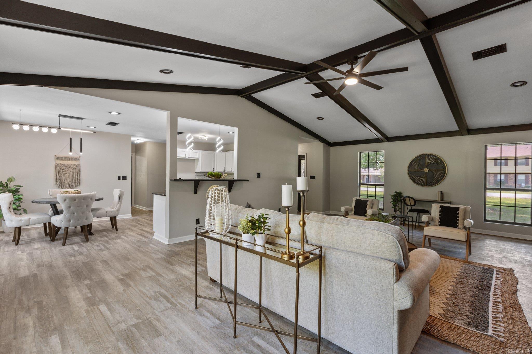 6704 W Pinewood Drive