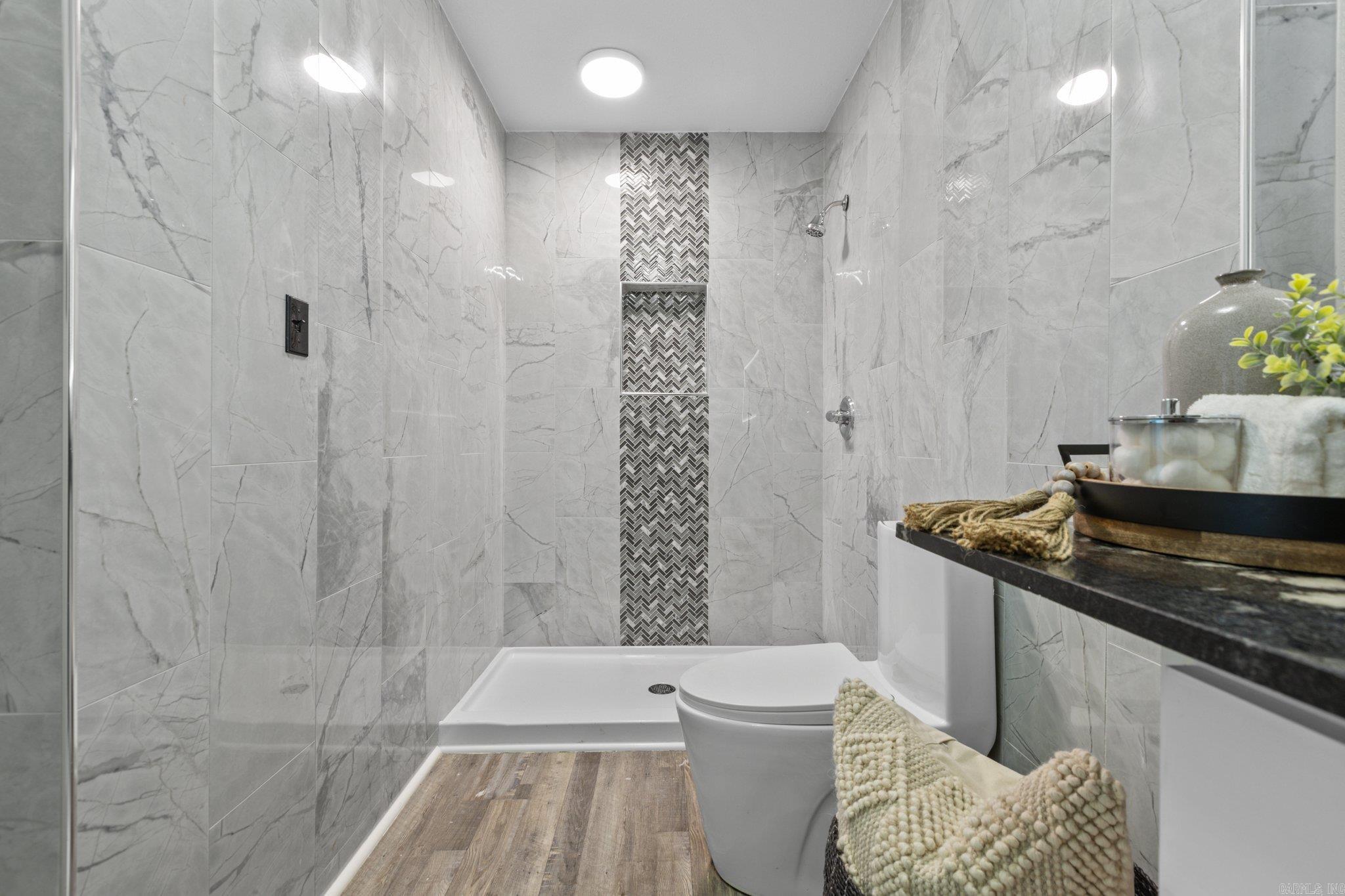 6704 W Pinewood Drive