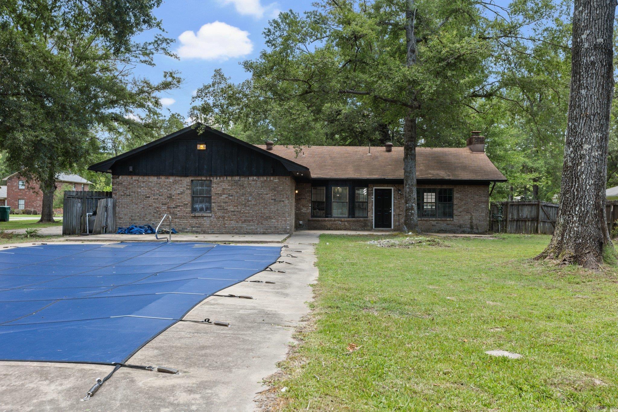 6704 W Pinewood Drive