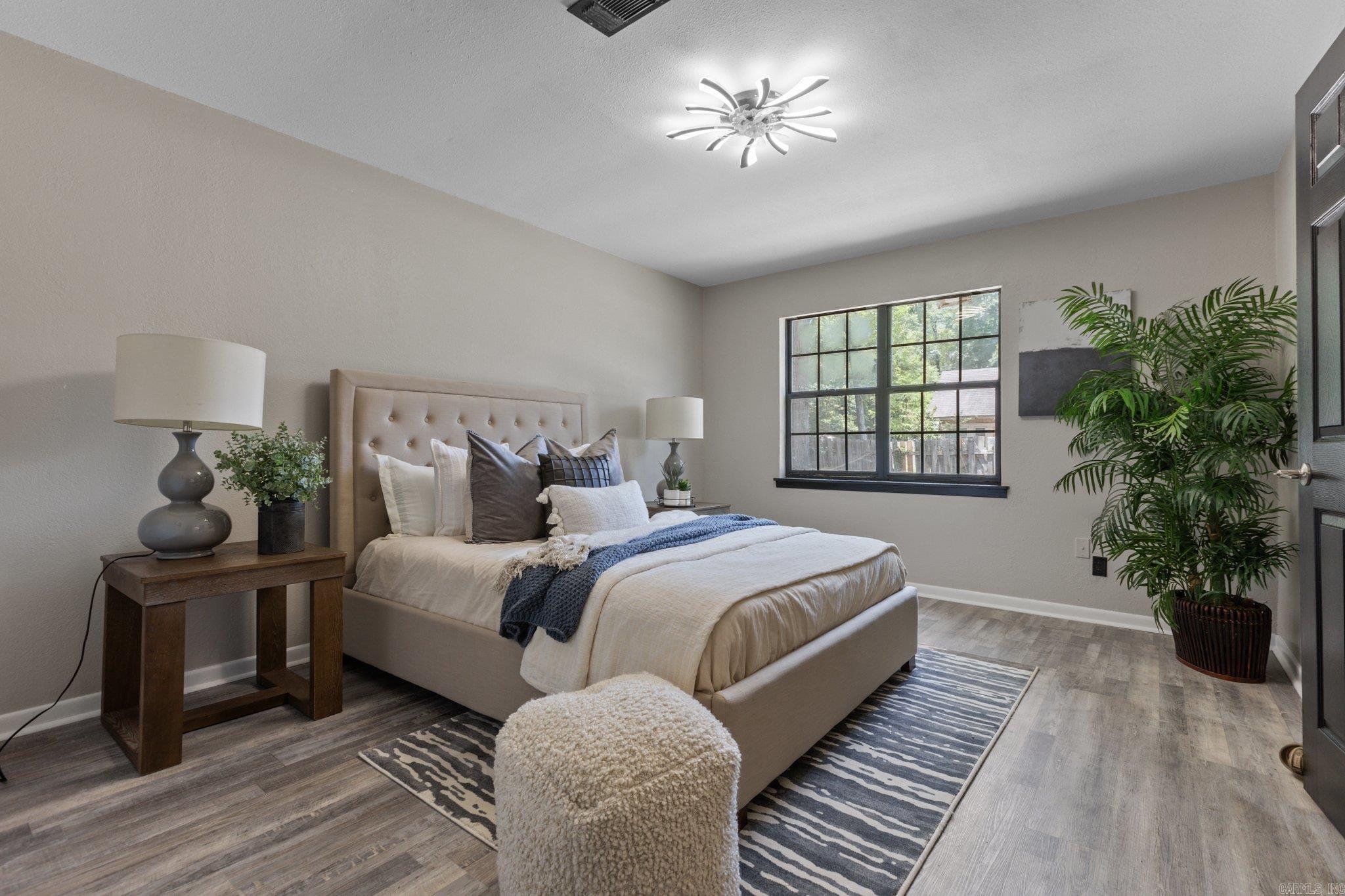 6704 W Pinewood Drive