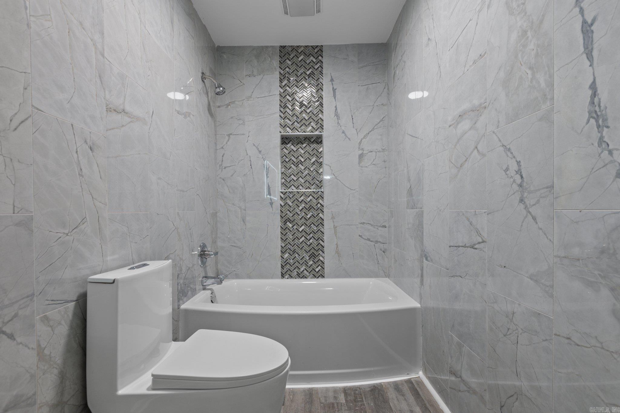 6704 W Pinewood Drive