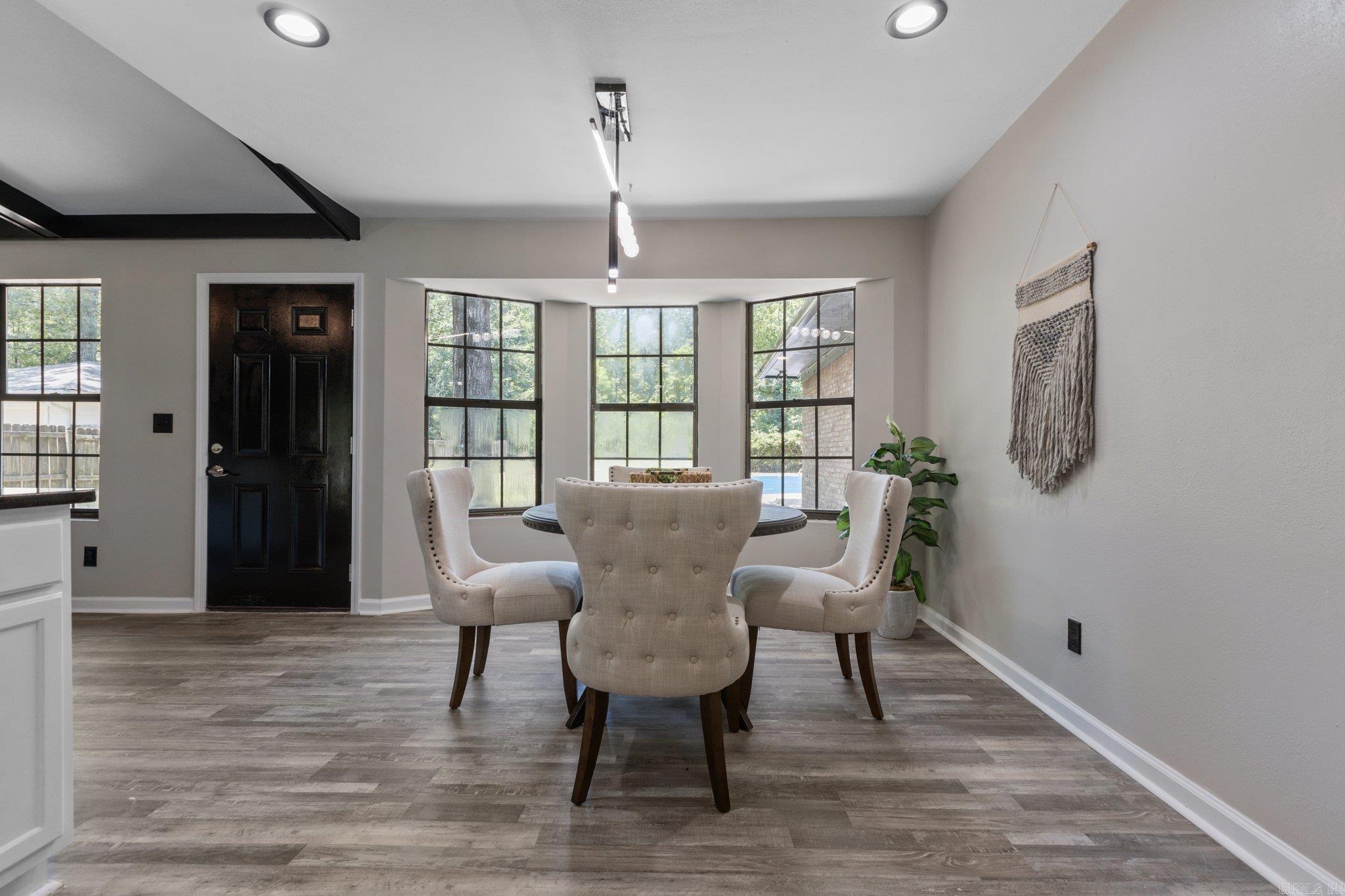 6704 W Pinewood Drive