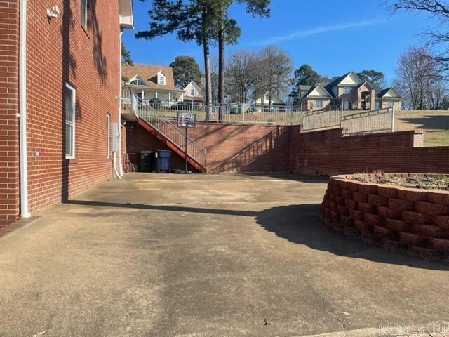 43 Ridgeline Drive West