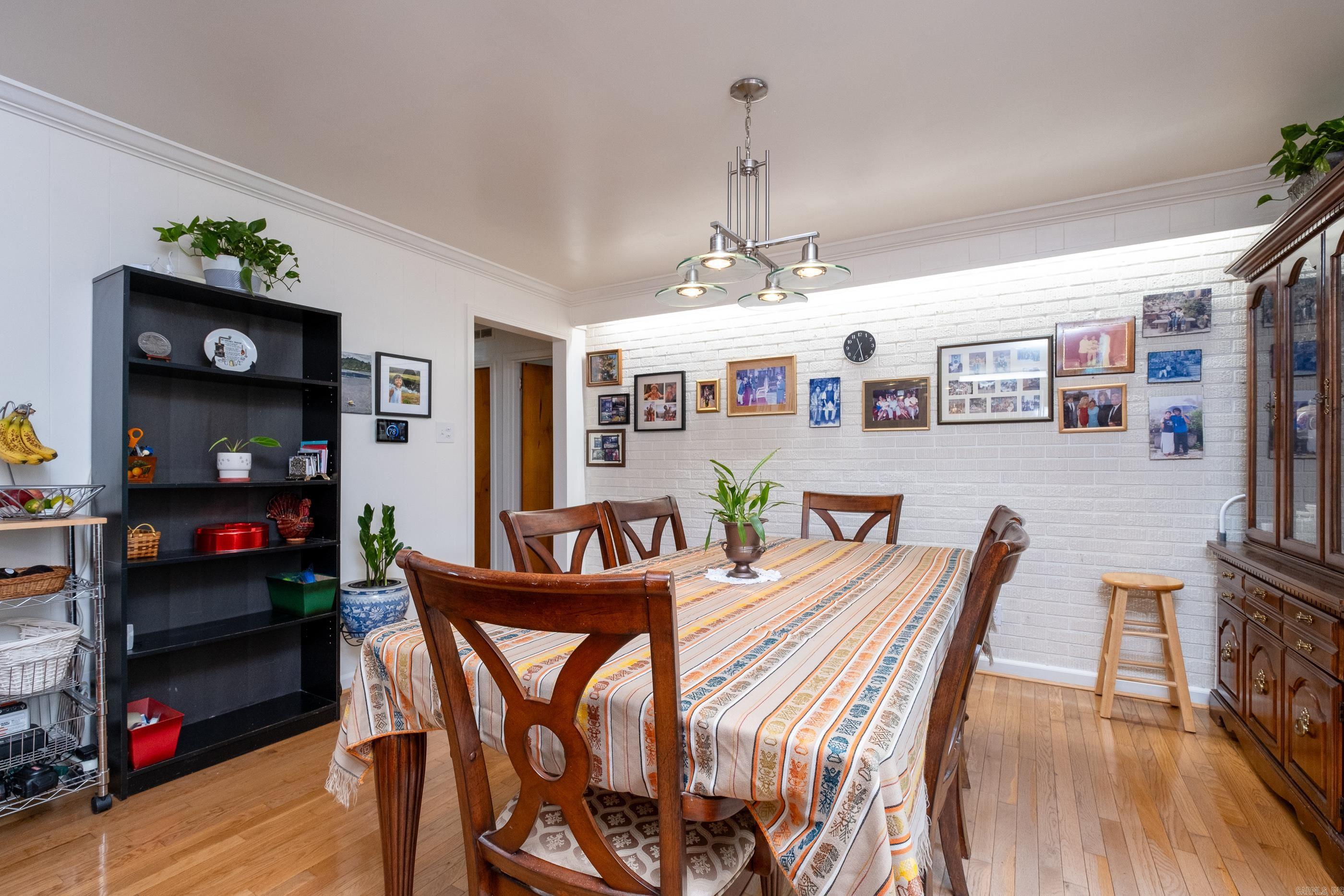 2 Oakhurst Drive