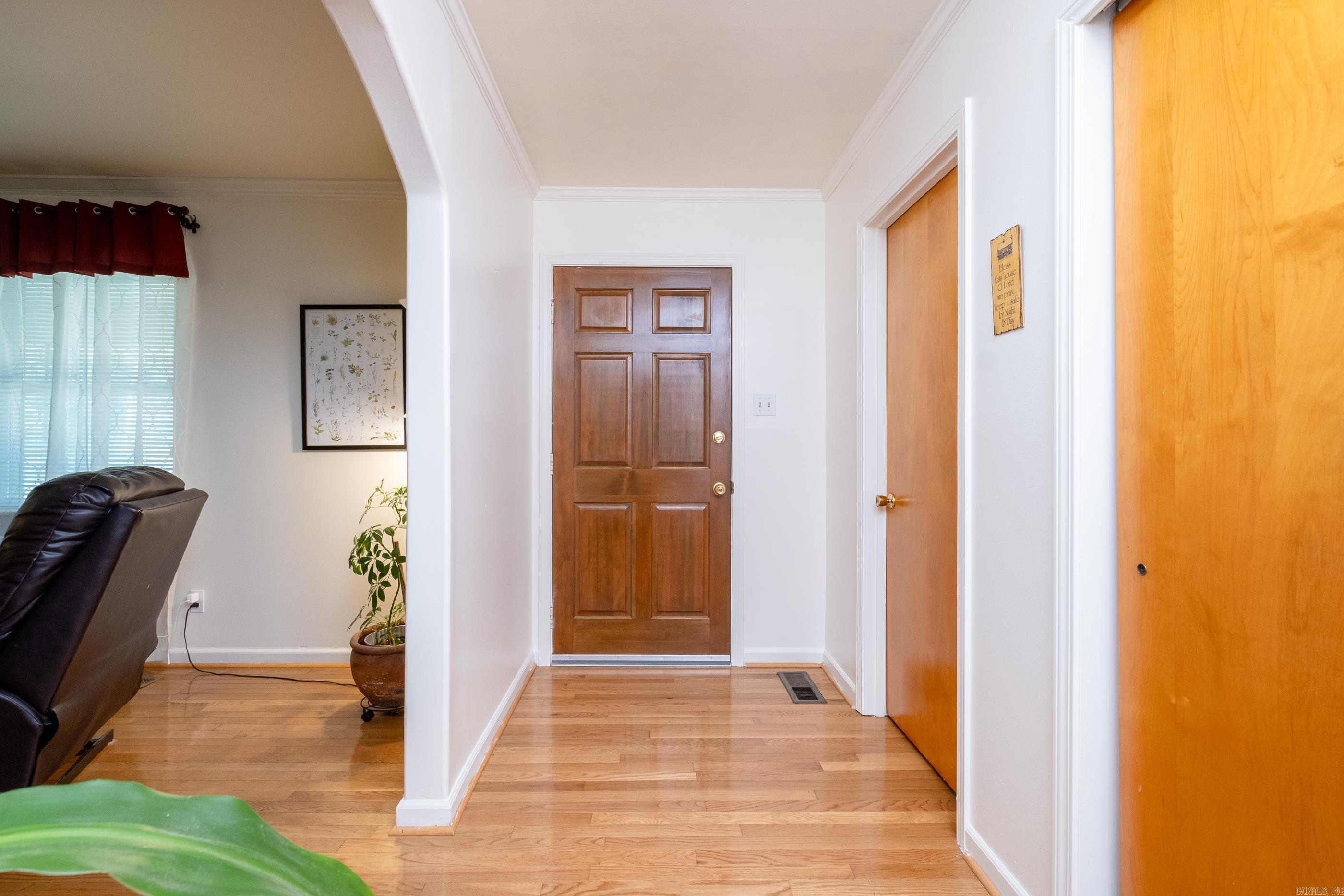 2 Oakhurst Drive