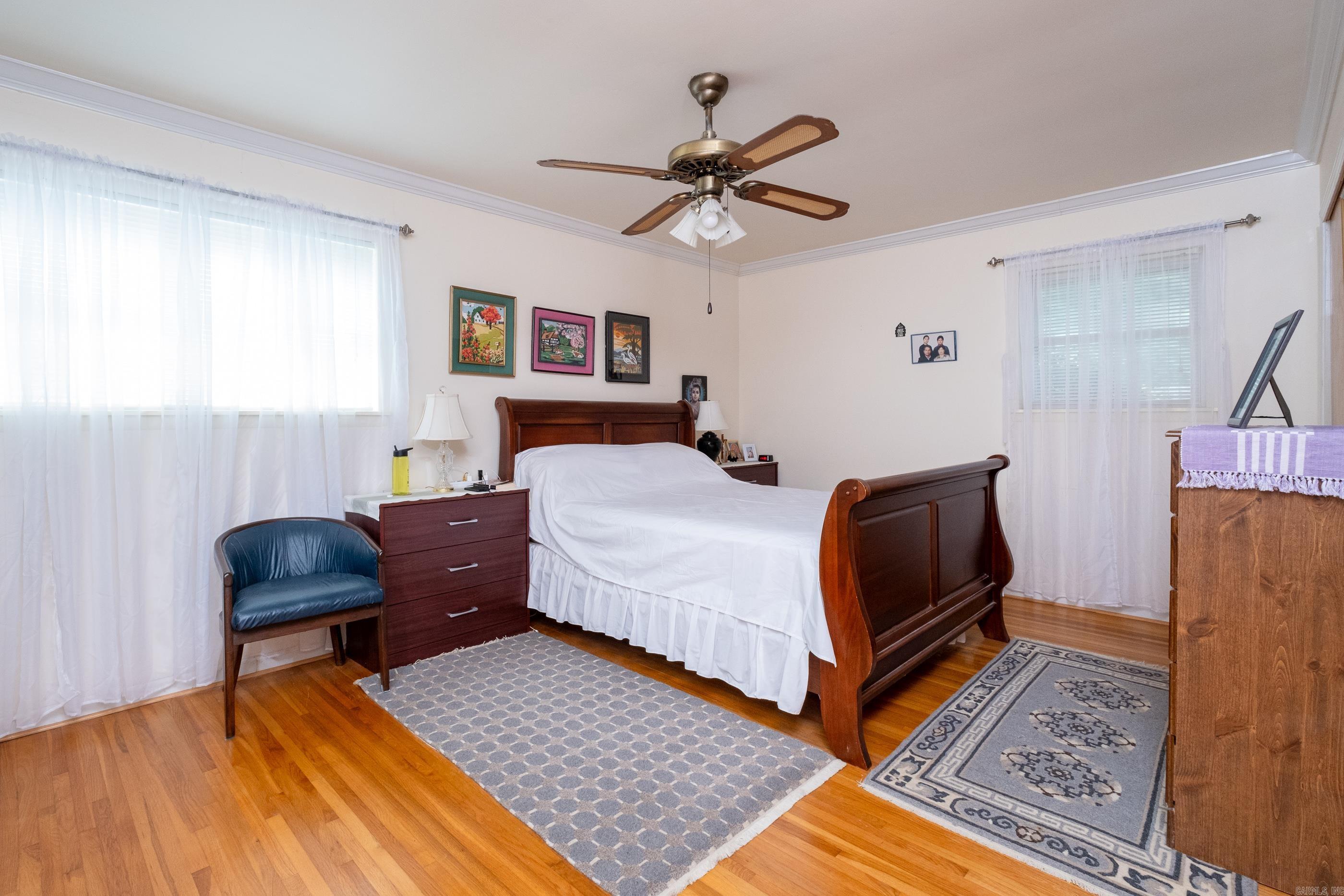 2 Oakhurst Drive