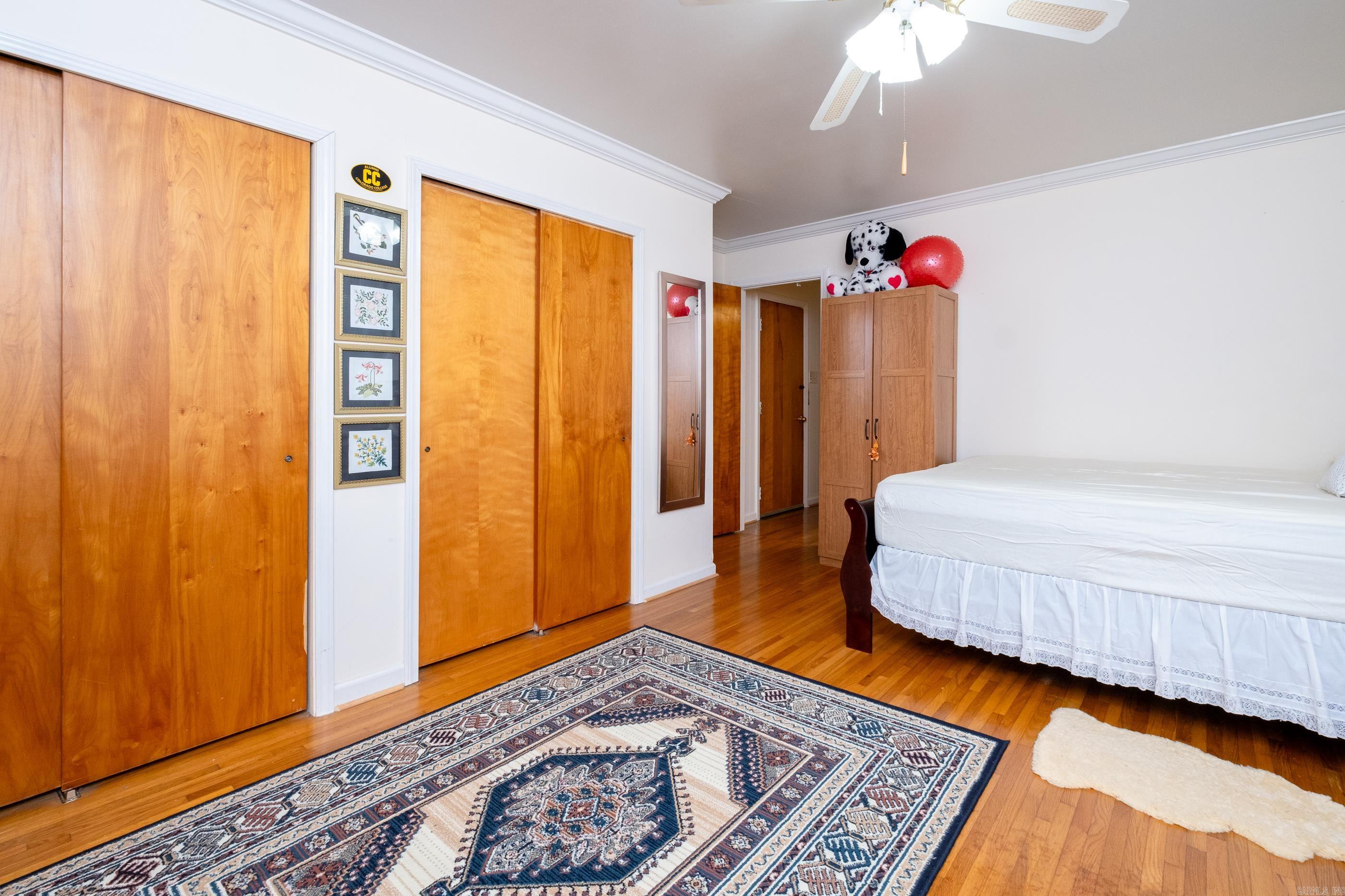 2 Oakhurst Drive