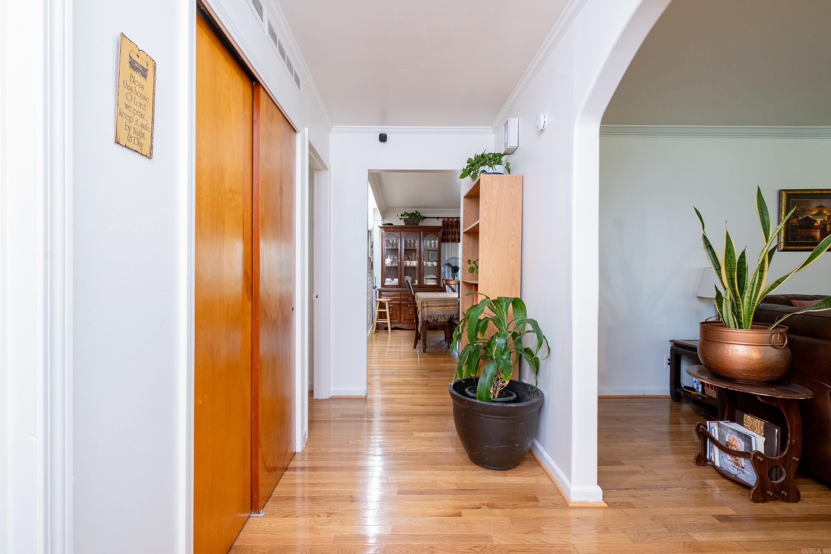 2 Oakhurst Drive