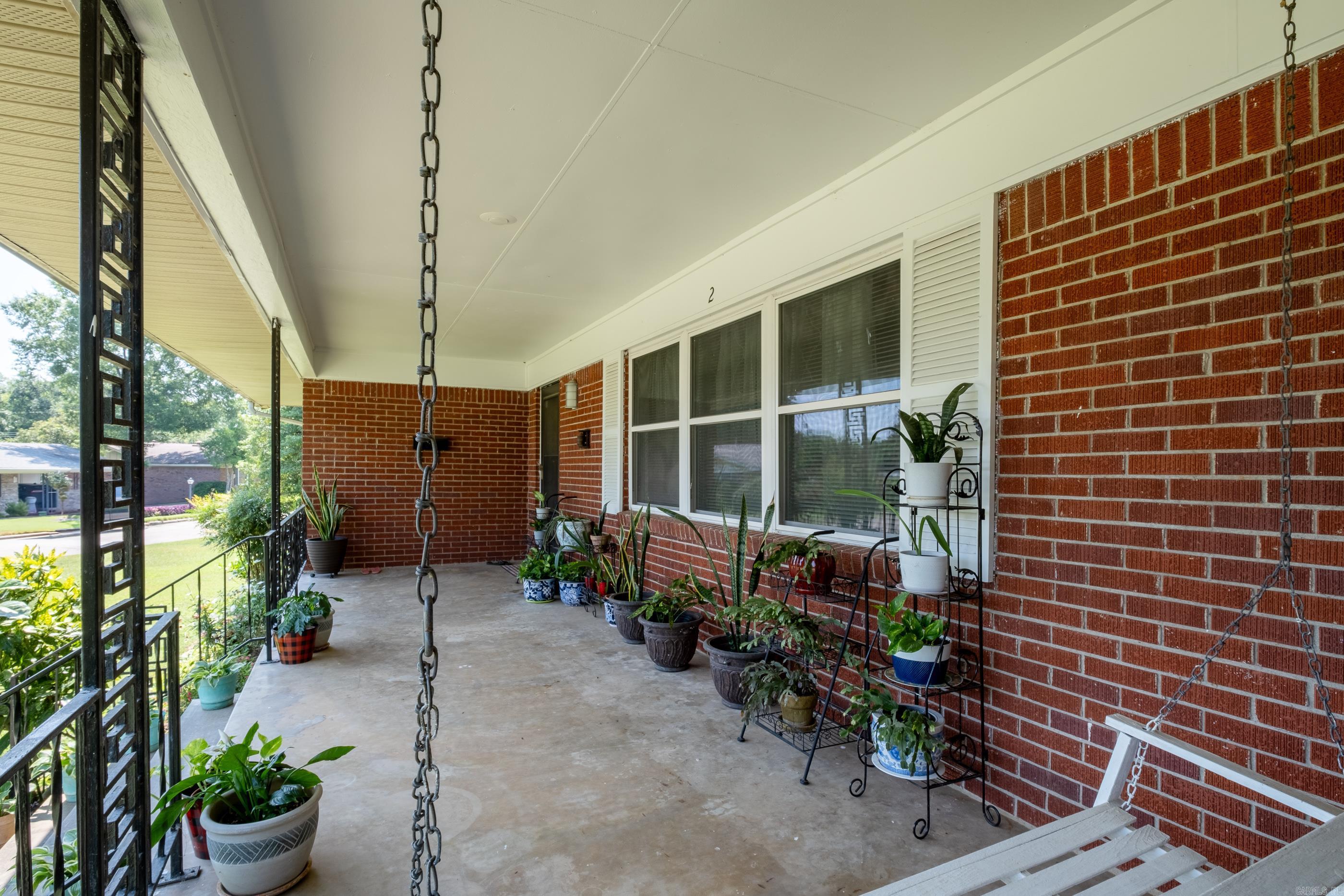 2 Oakhurst Drive