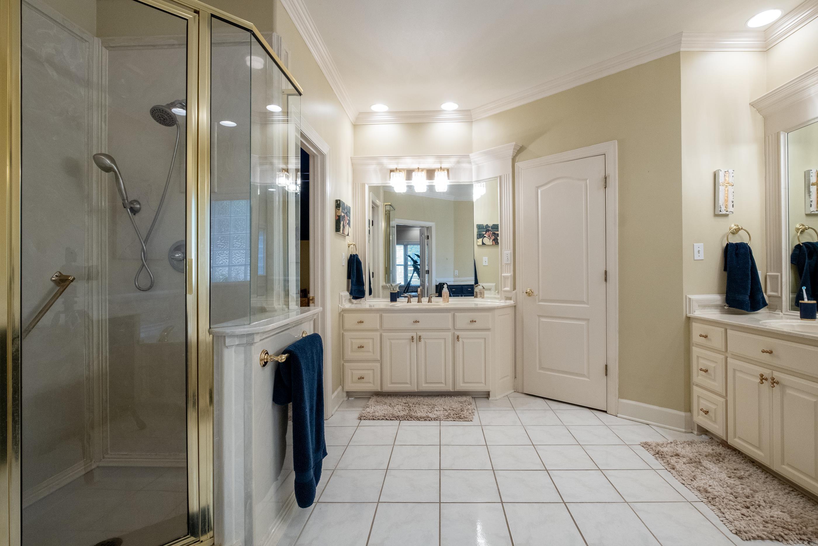 27 Lorian Drive
