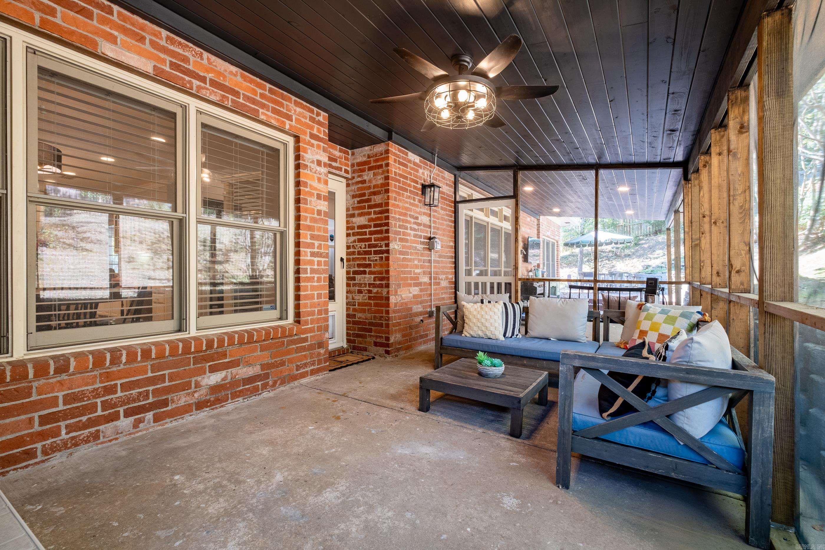27 Lorian Drive