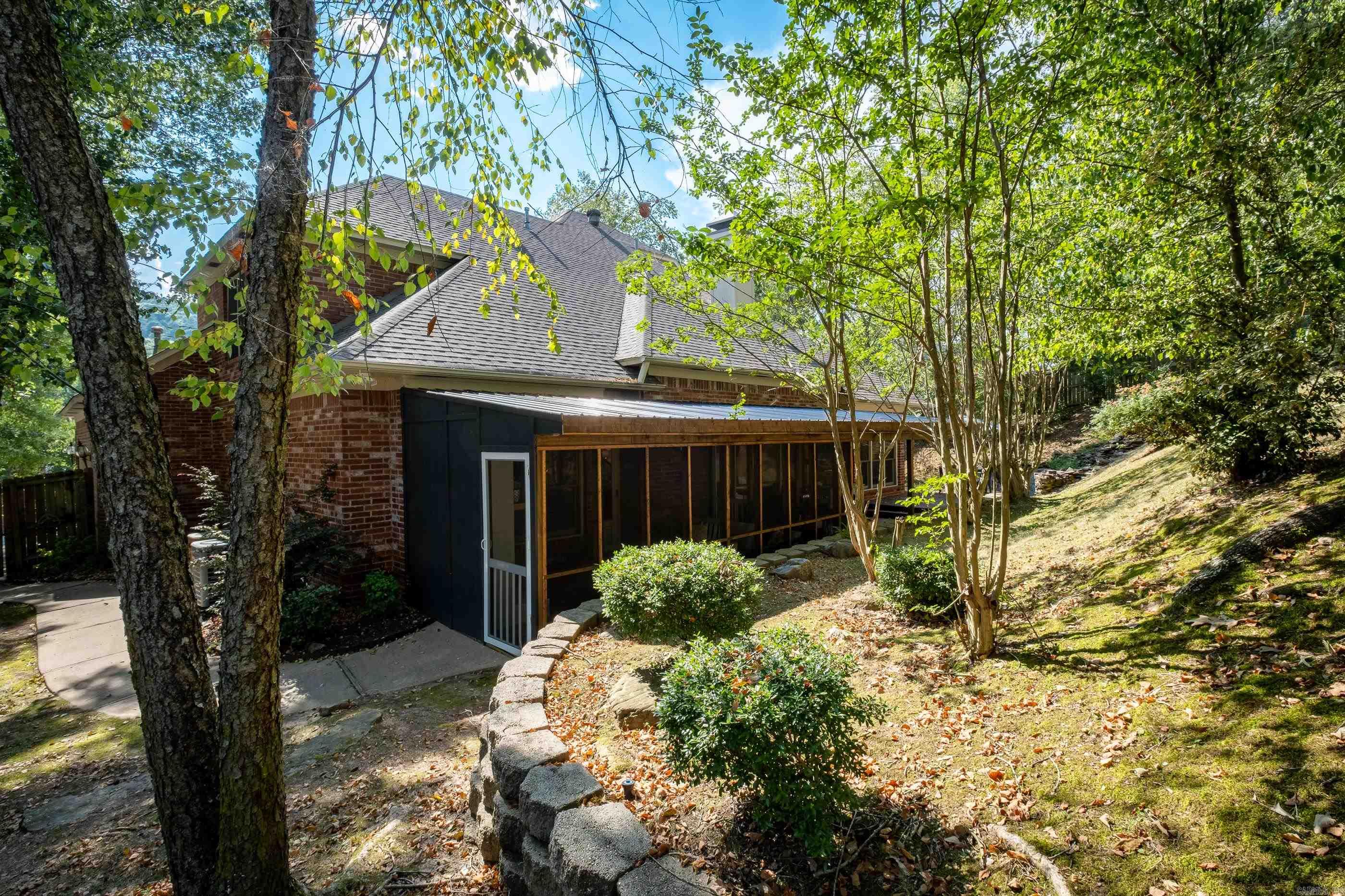 27 Lorian Drive