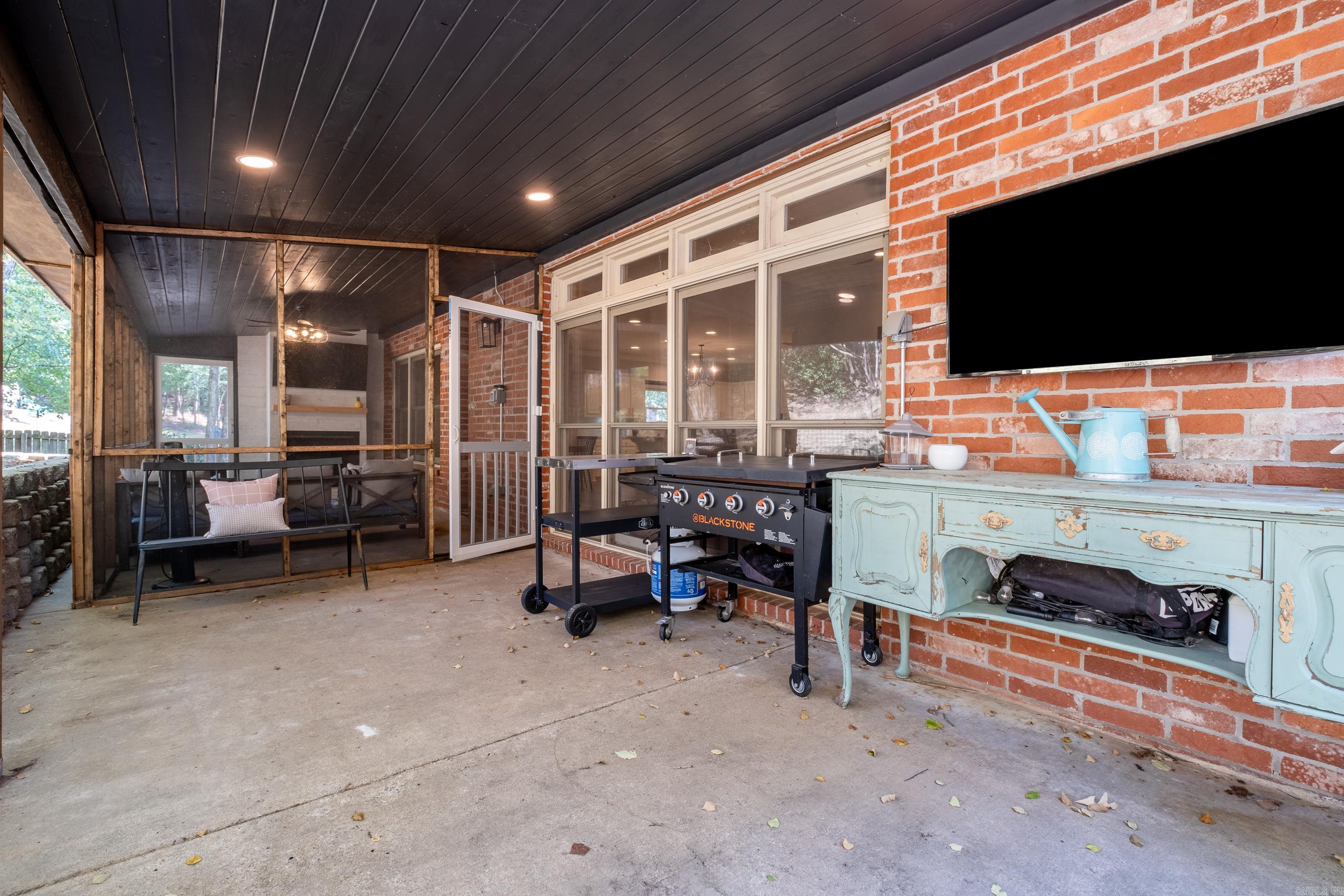 27 Lorian Drive