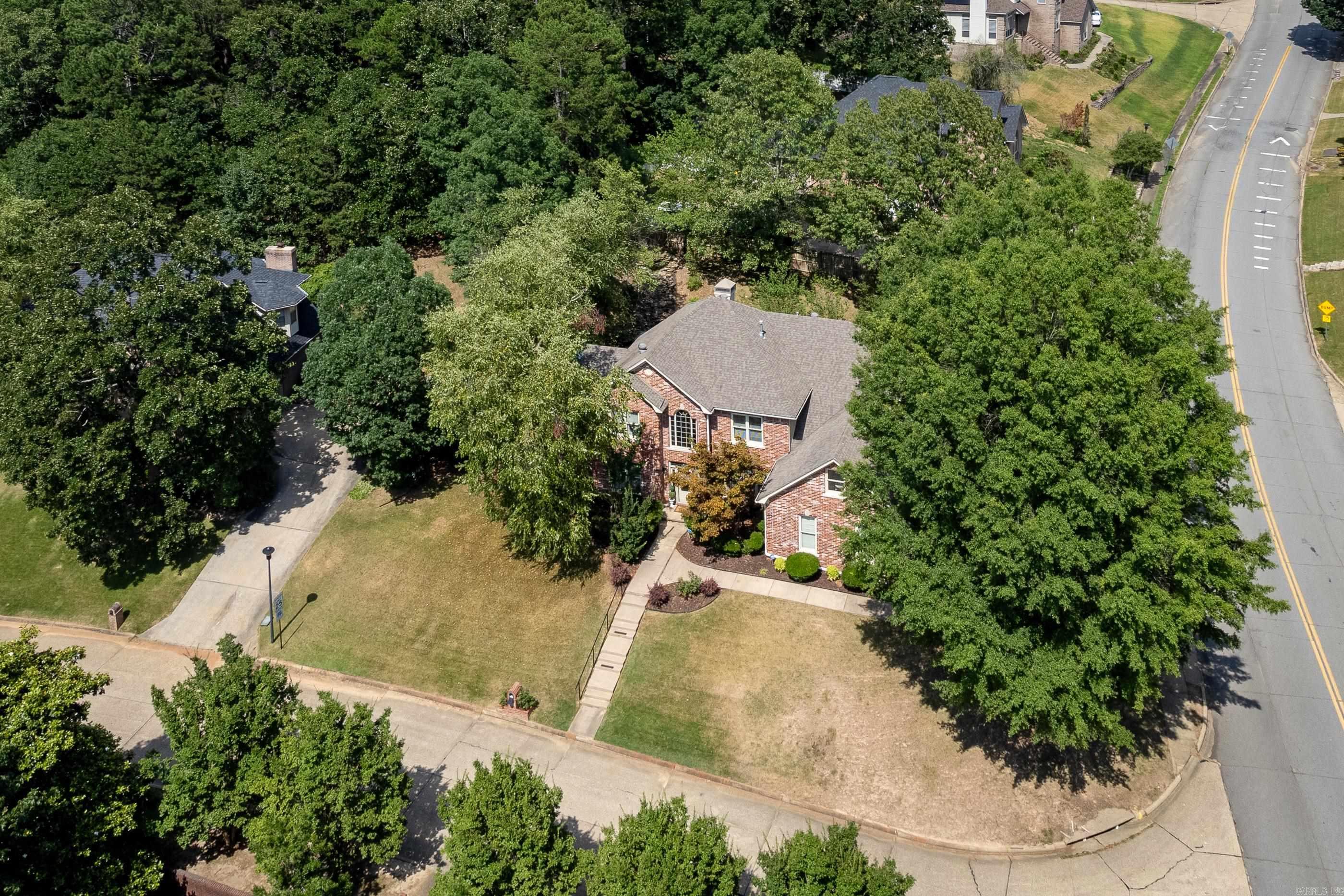 27 Lorian Drive