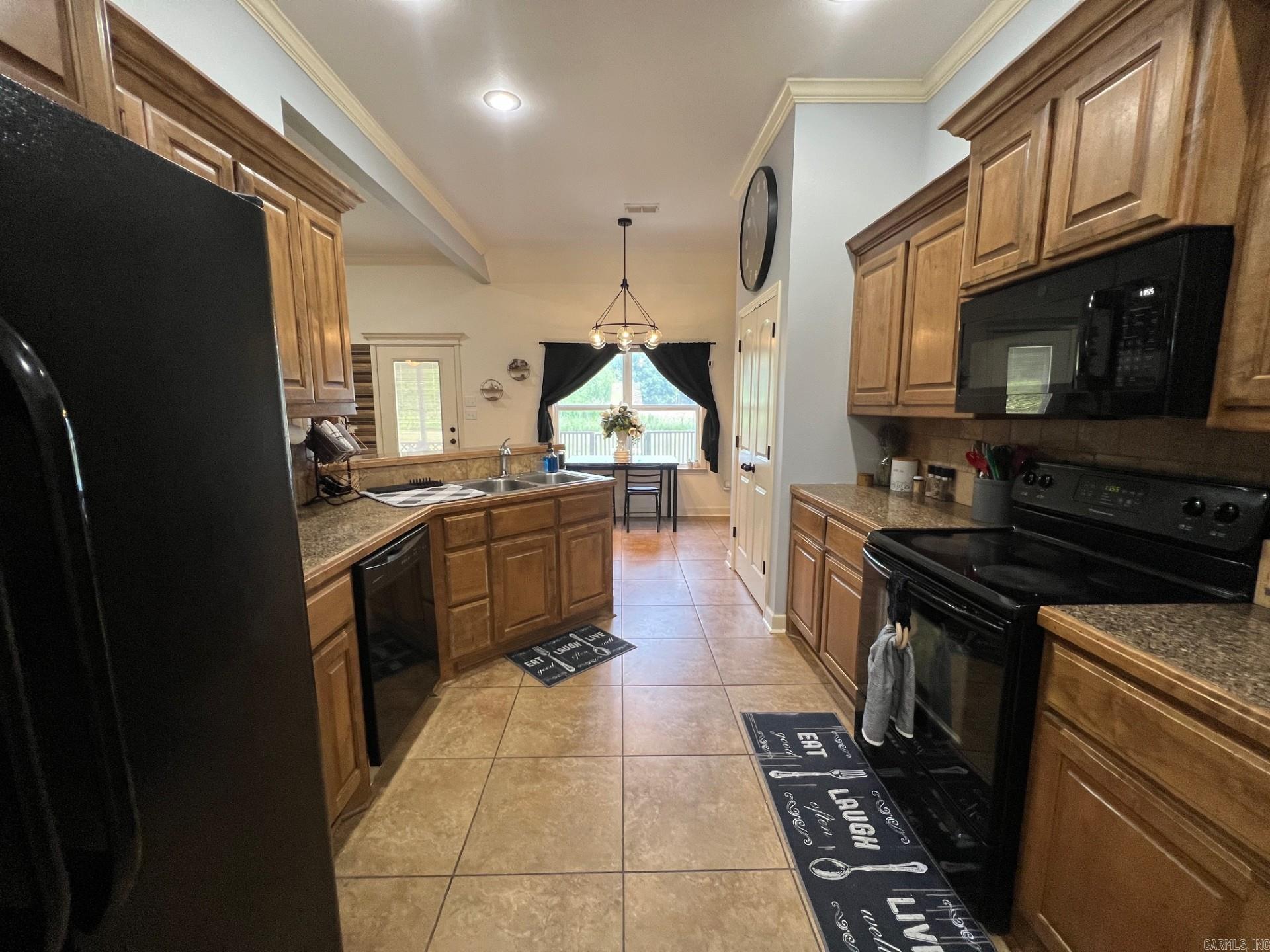 13701 Harewood Manor