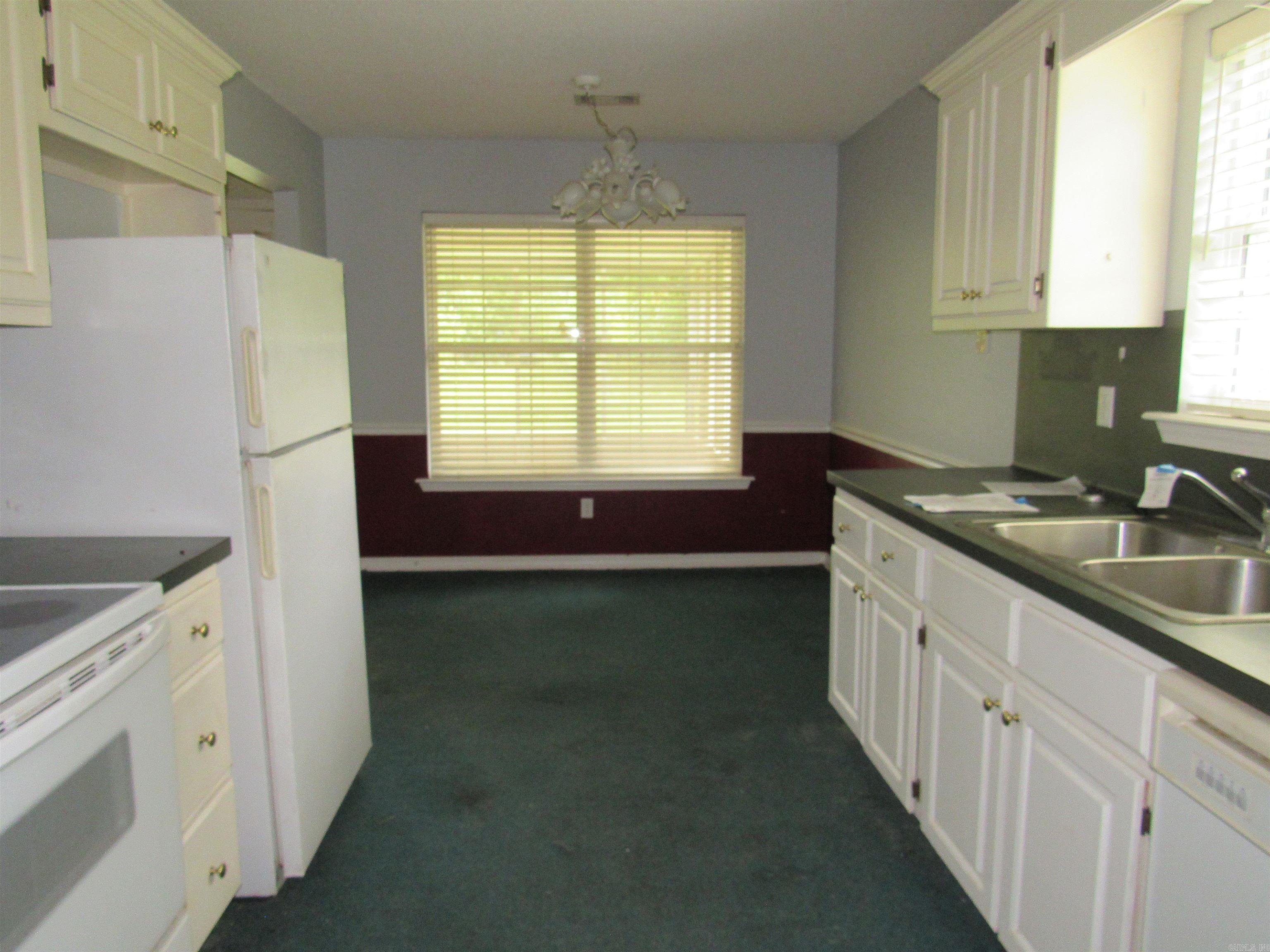 1112 Sunset Circle