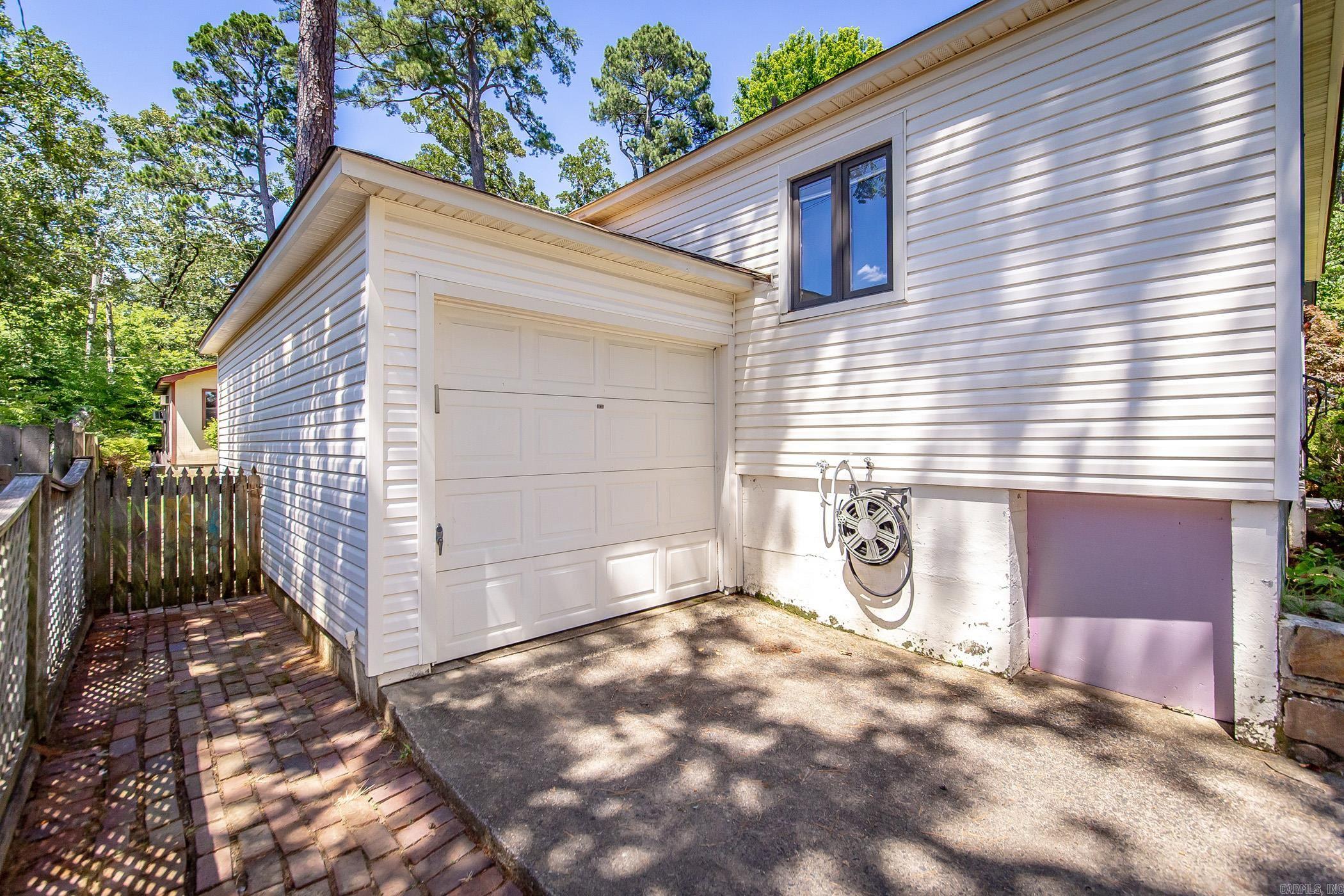 6712 Brentwood Road