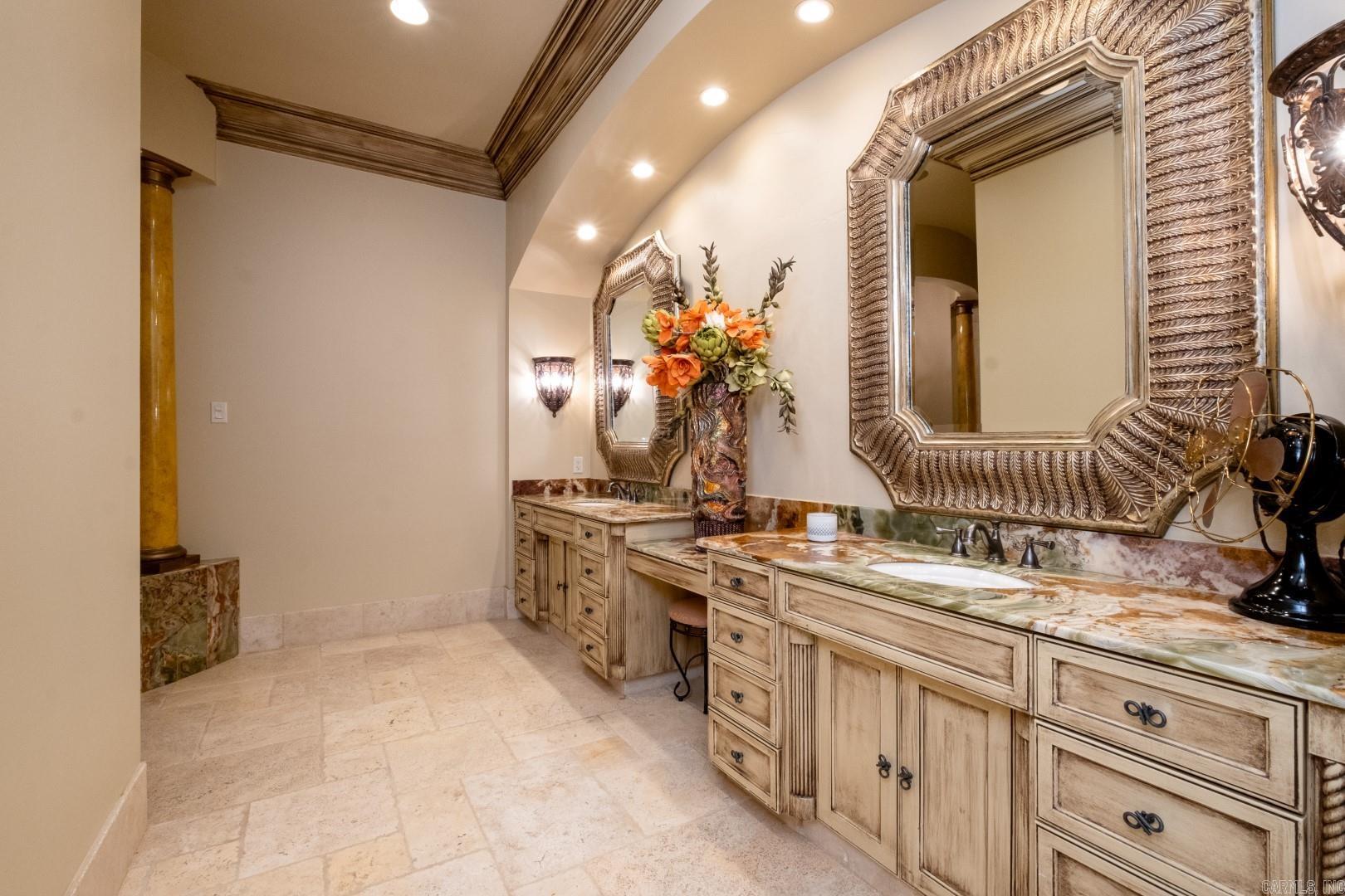 5 Chenal Downs Blvd.