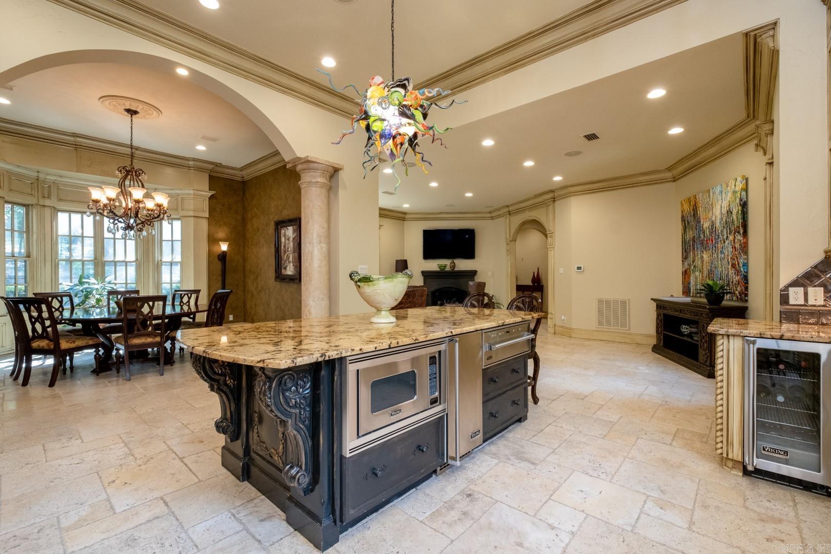 5 Chenal Downs Blvd.