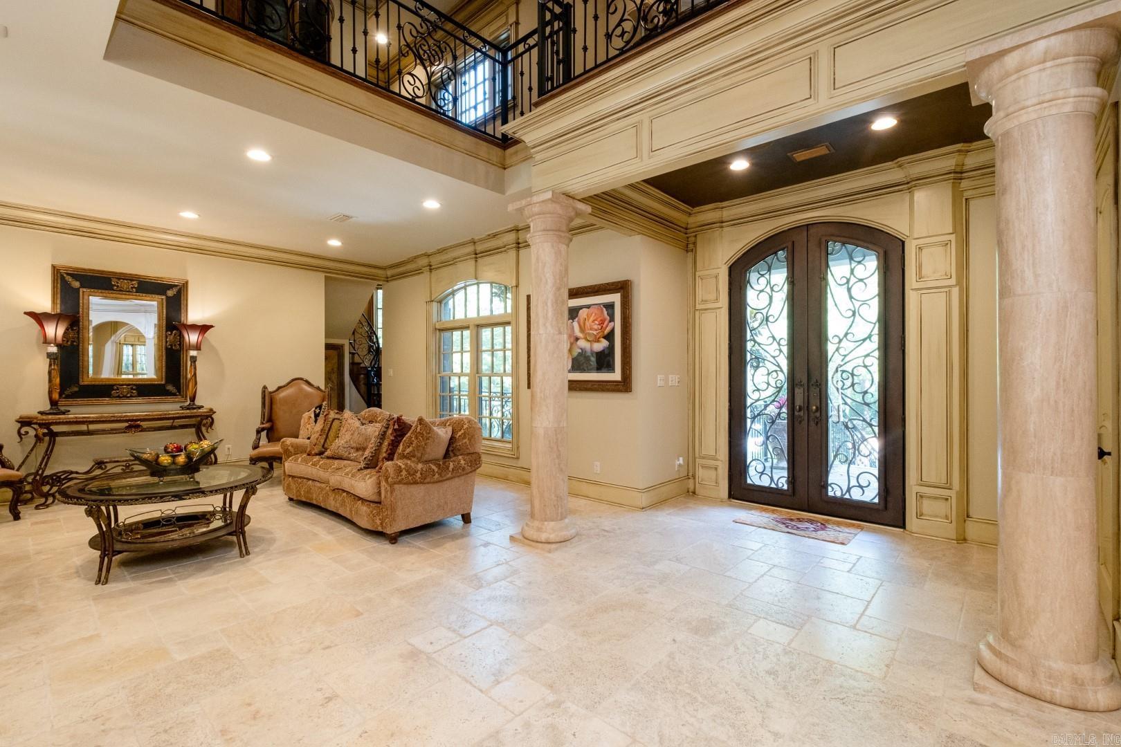 5 Chenal Downs Blvd.