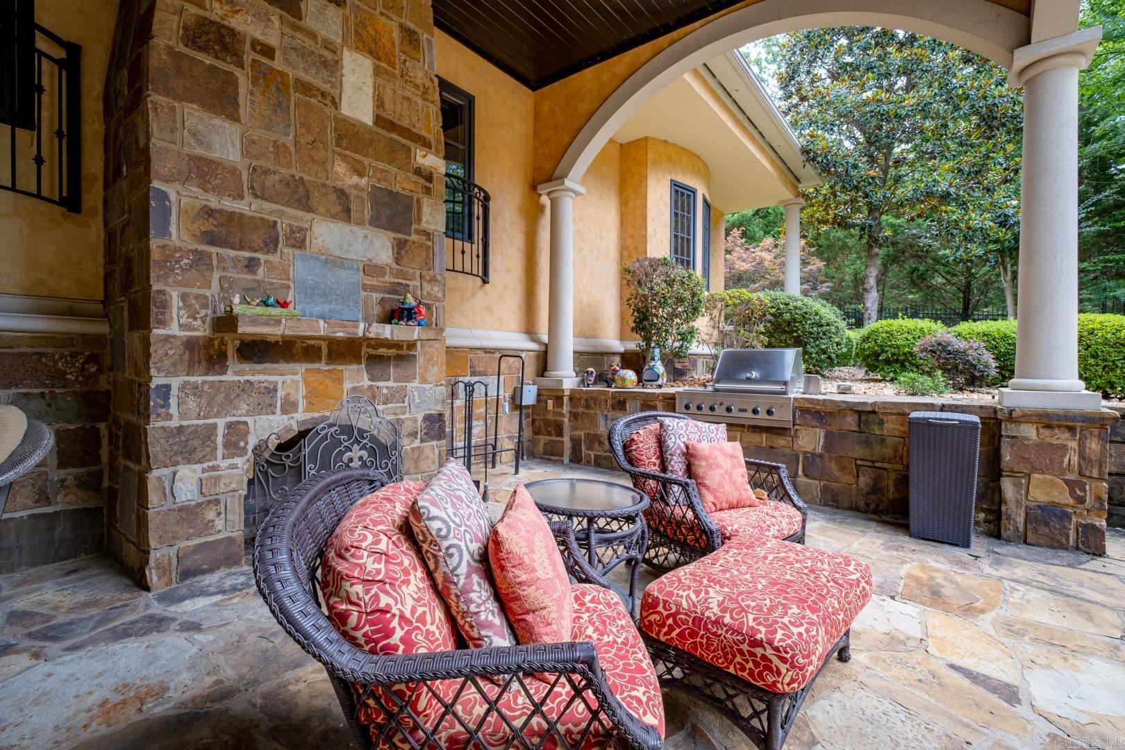 5 Chenal Downs Blvd.