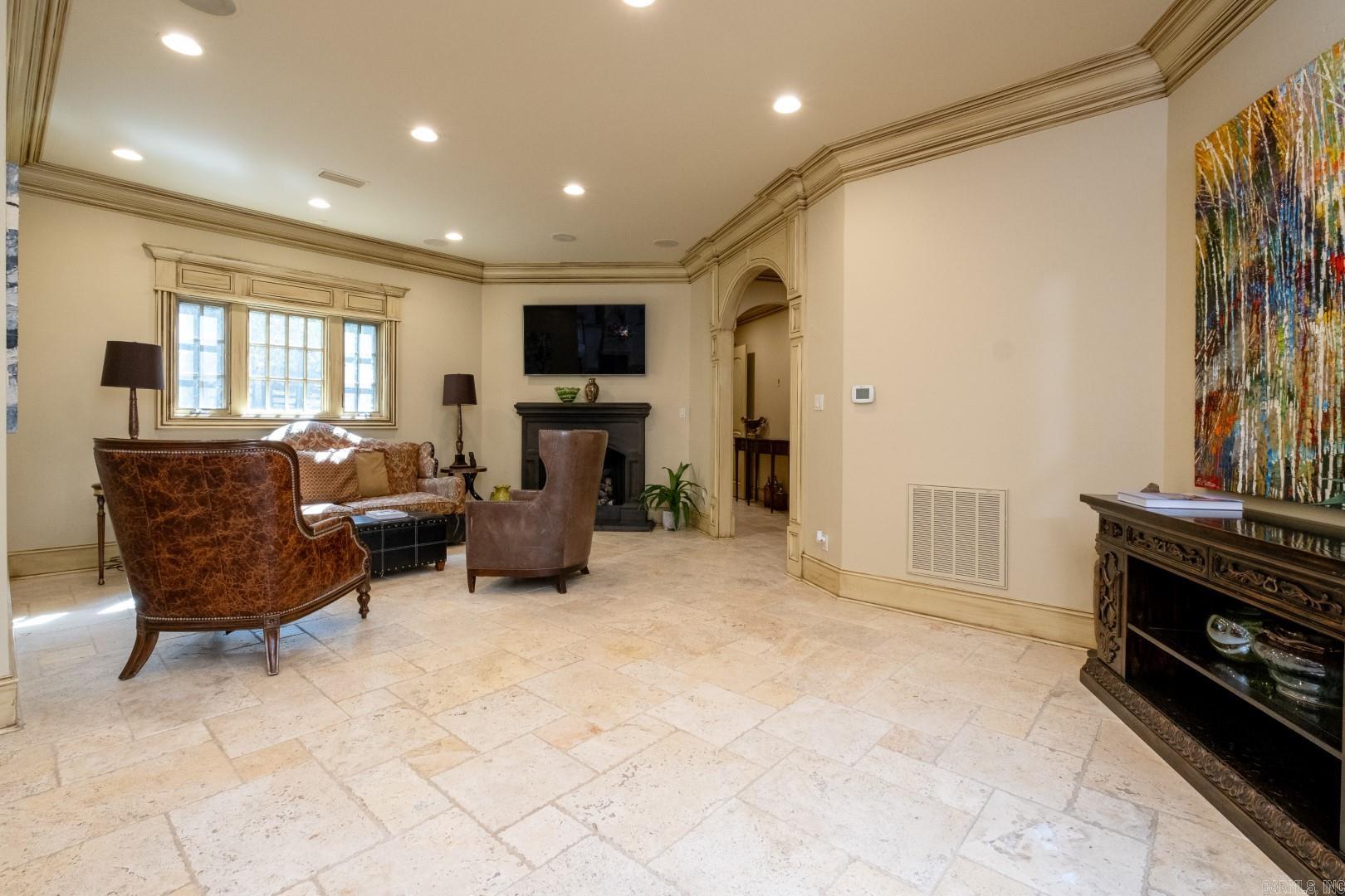 5 Chenal Downs Blvd.