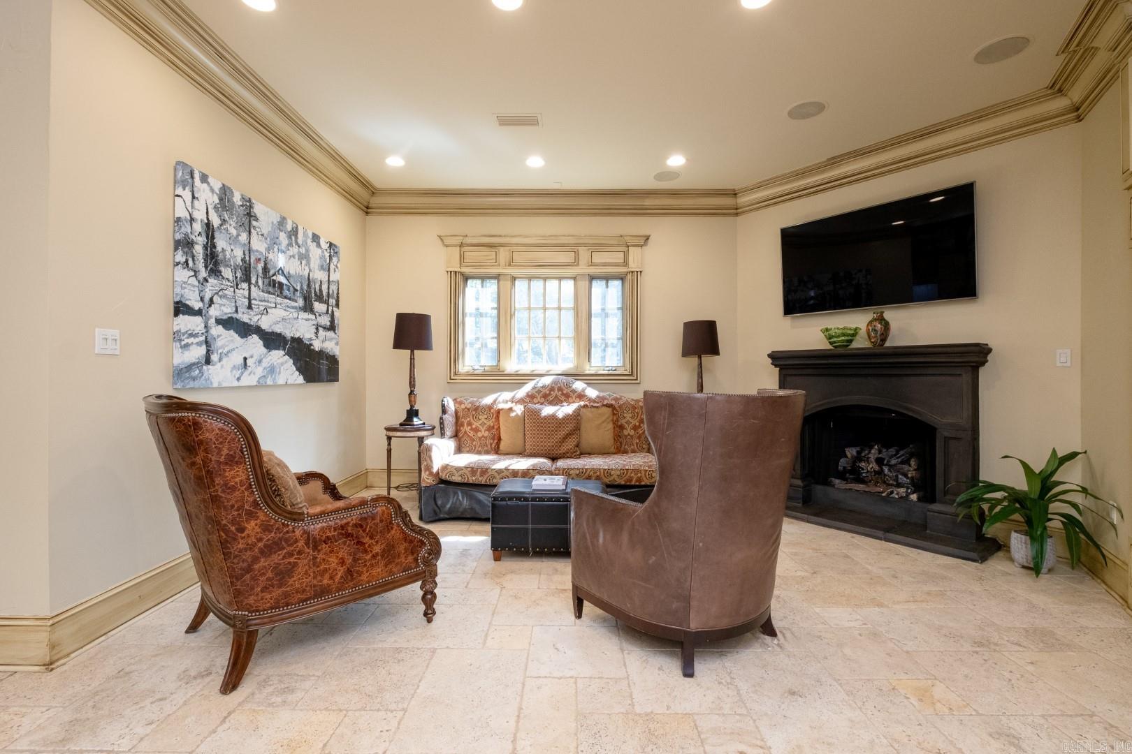 5 Chenal Downs Blvd.