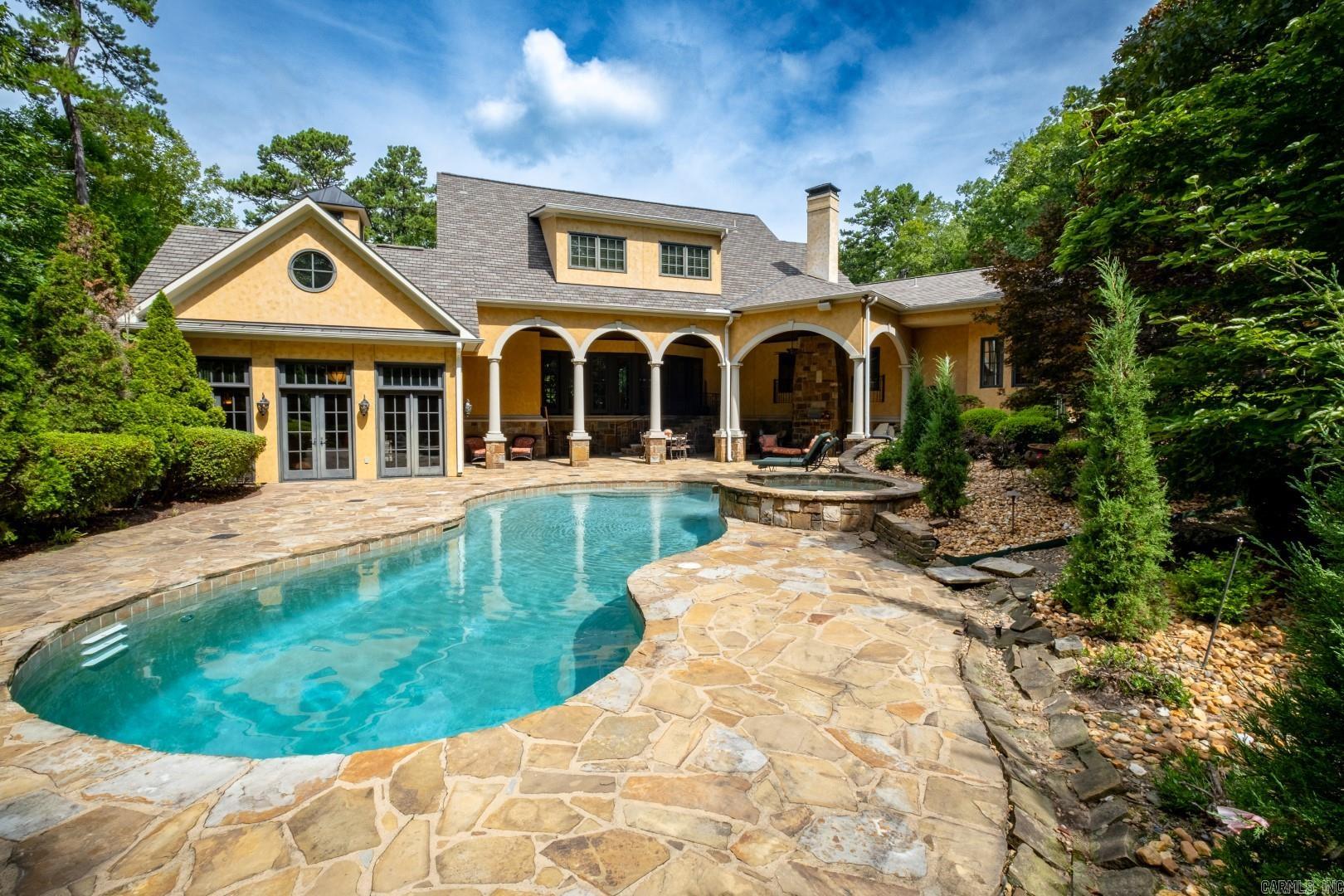 5 Chenal Downs Blvd.