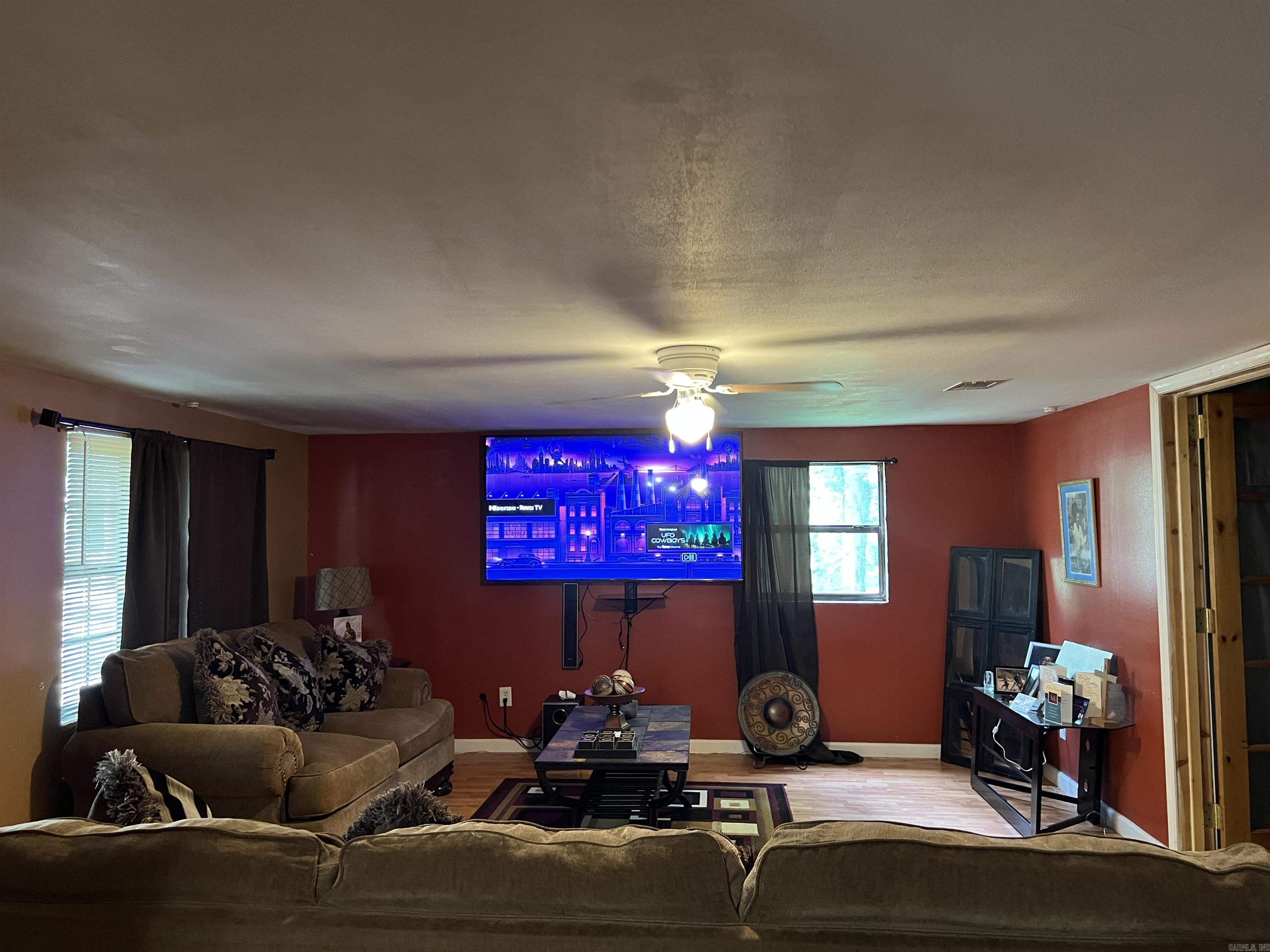 9925 Meadowood Drive