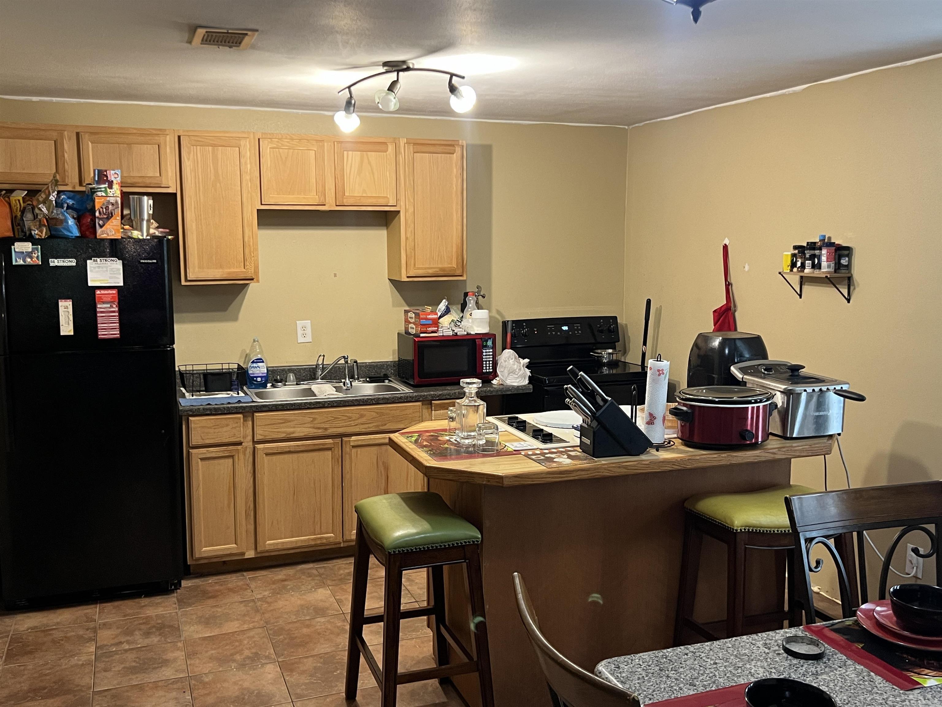 9925 Meadowood Drive