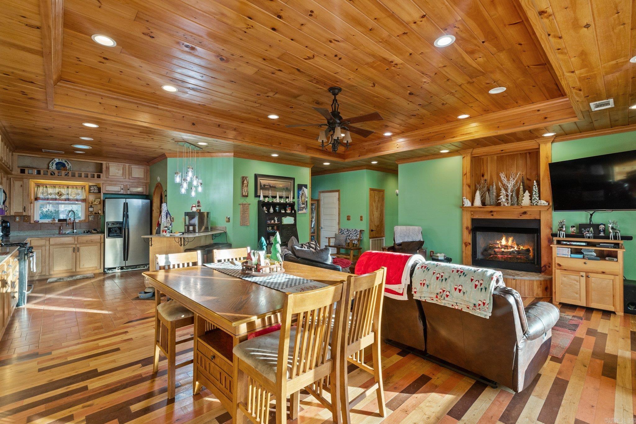 11200 Snow Cove