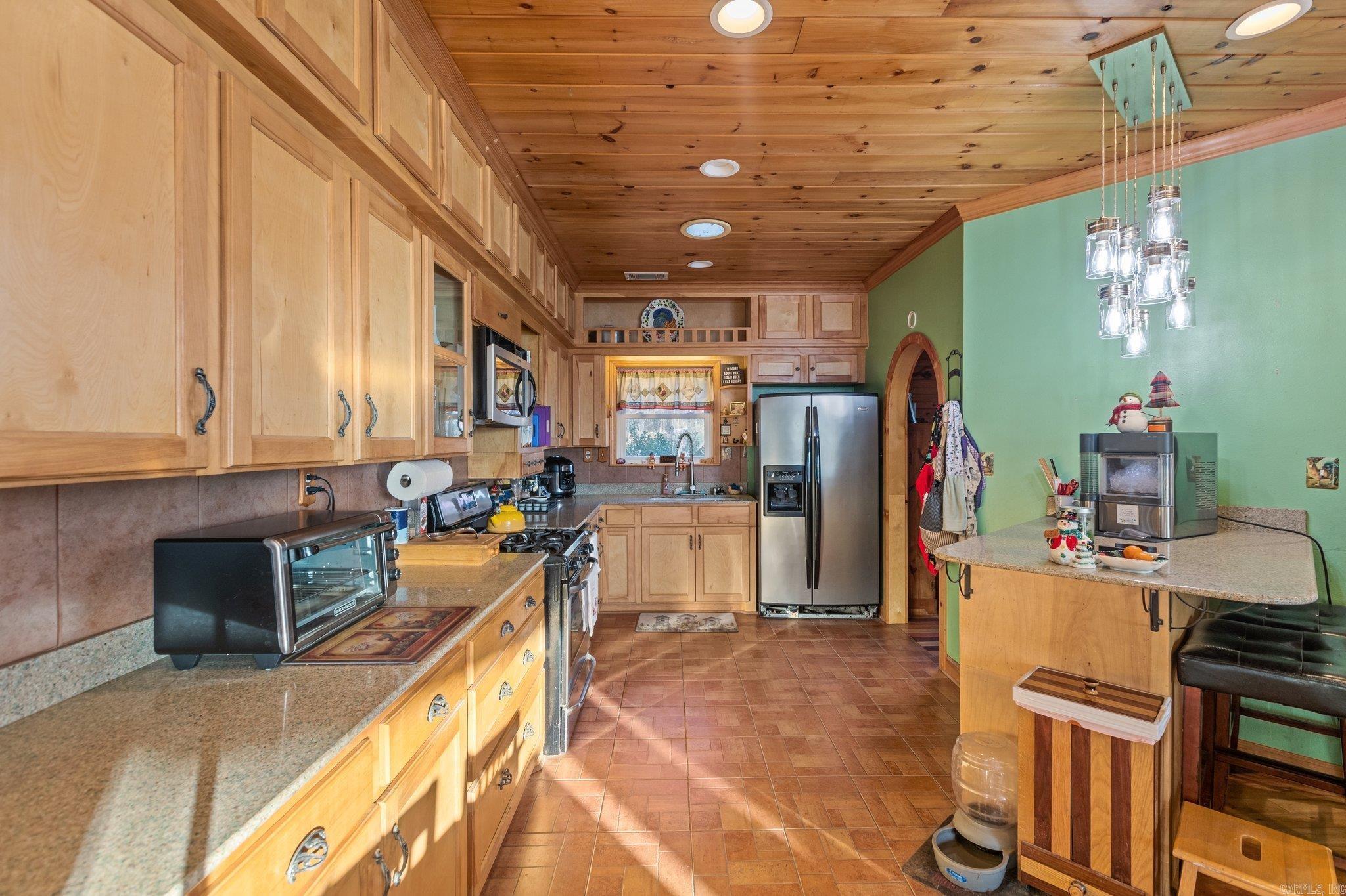 11200 Snow Cove
