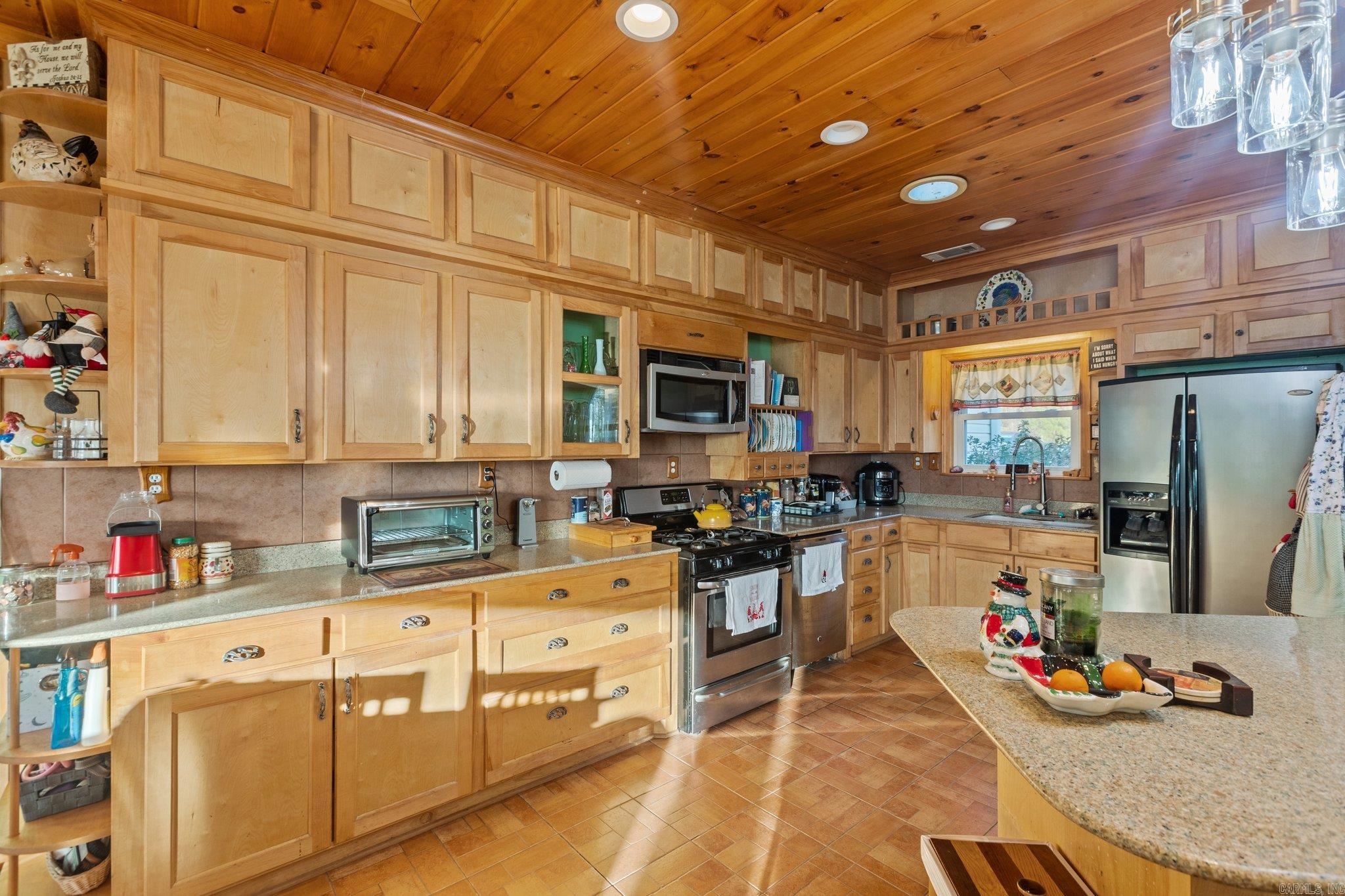 11200 Snow Cove
