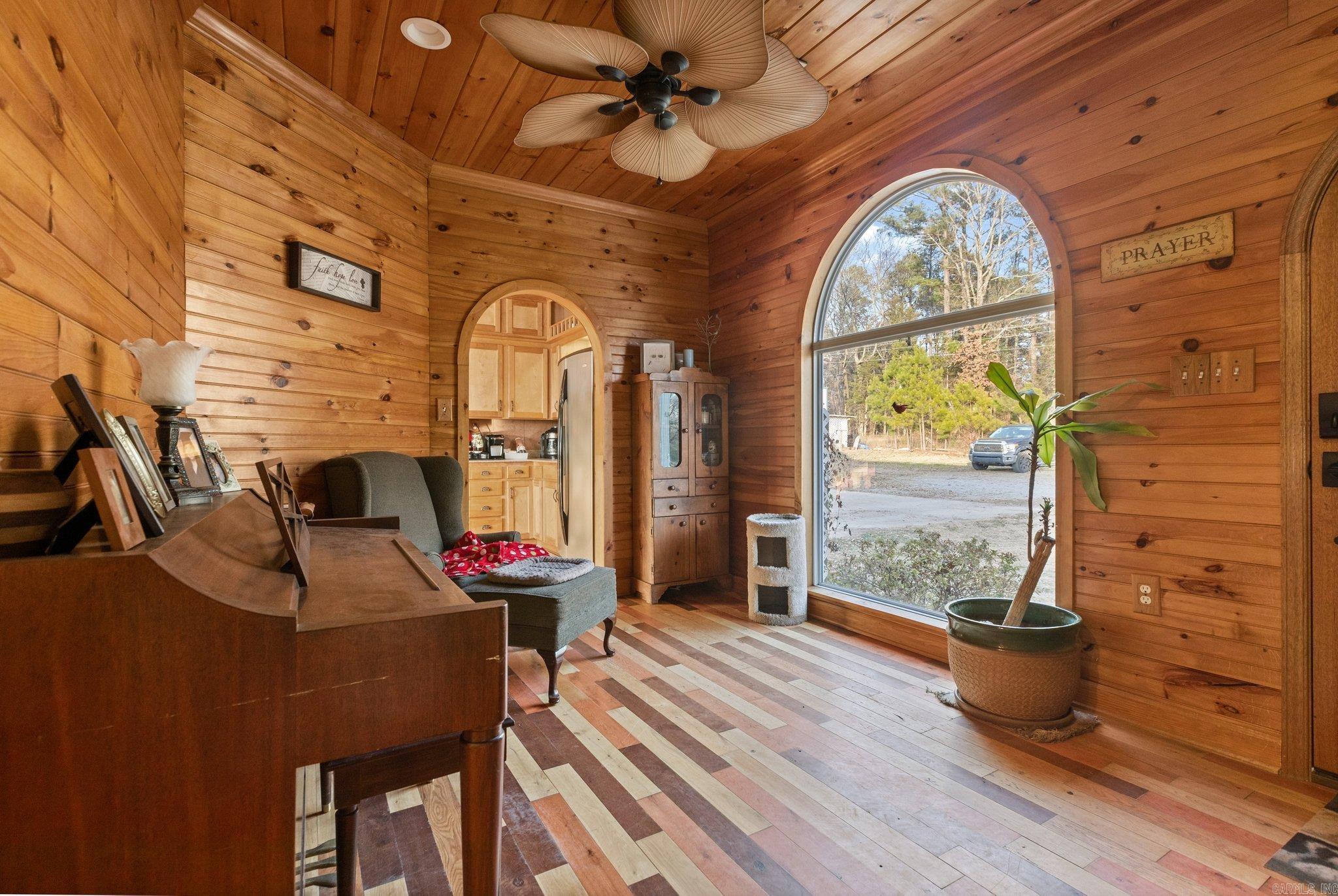 11200 Snow Cove