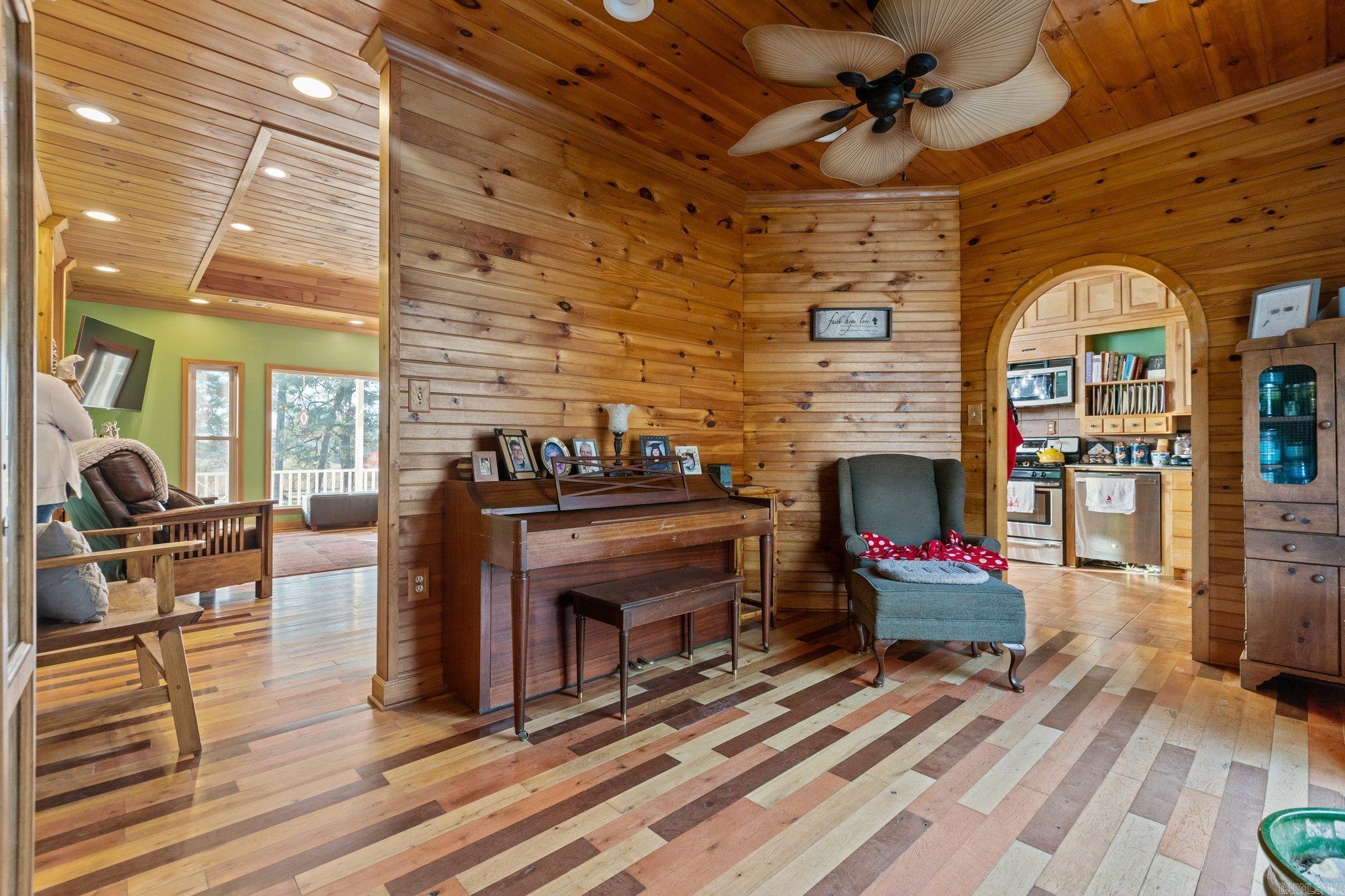 11200 Snow Cove
