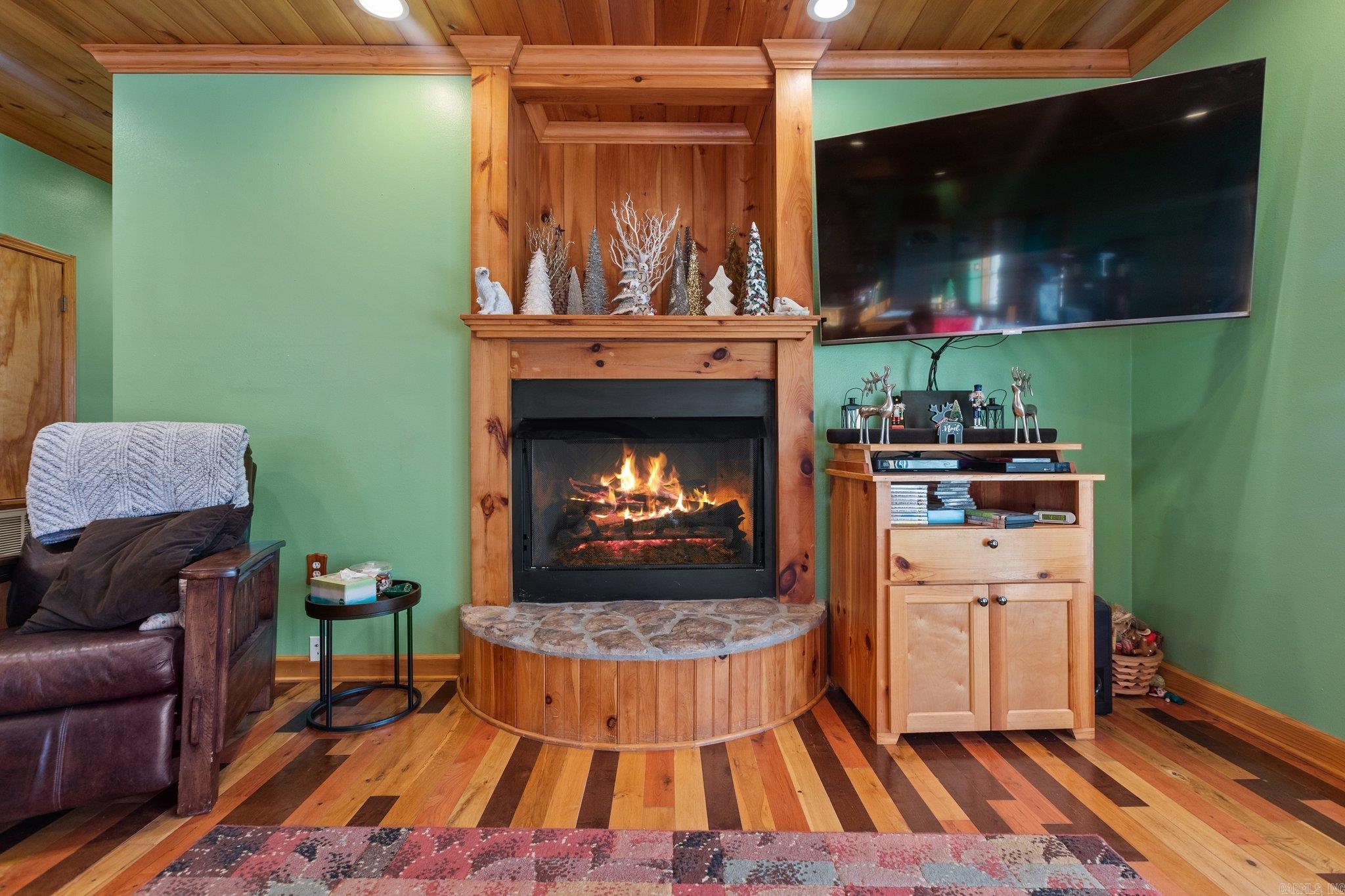 11200 Snow Cove