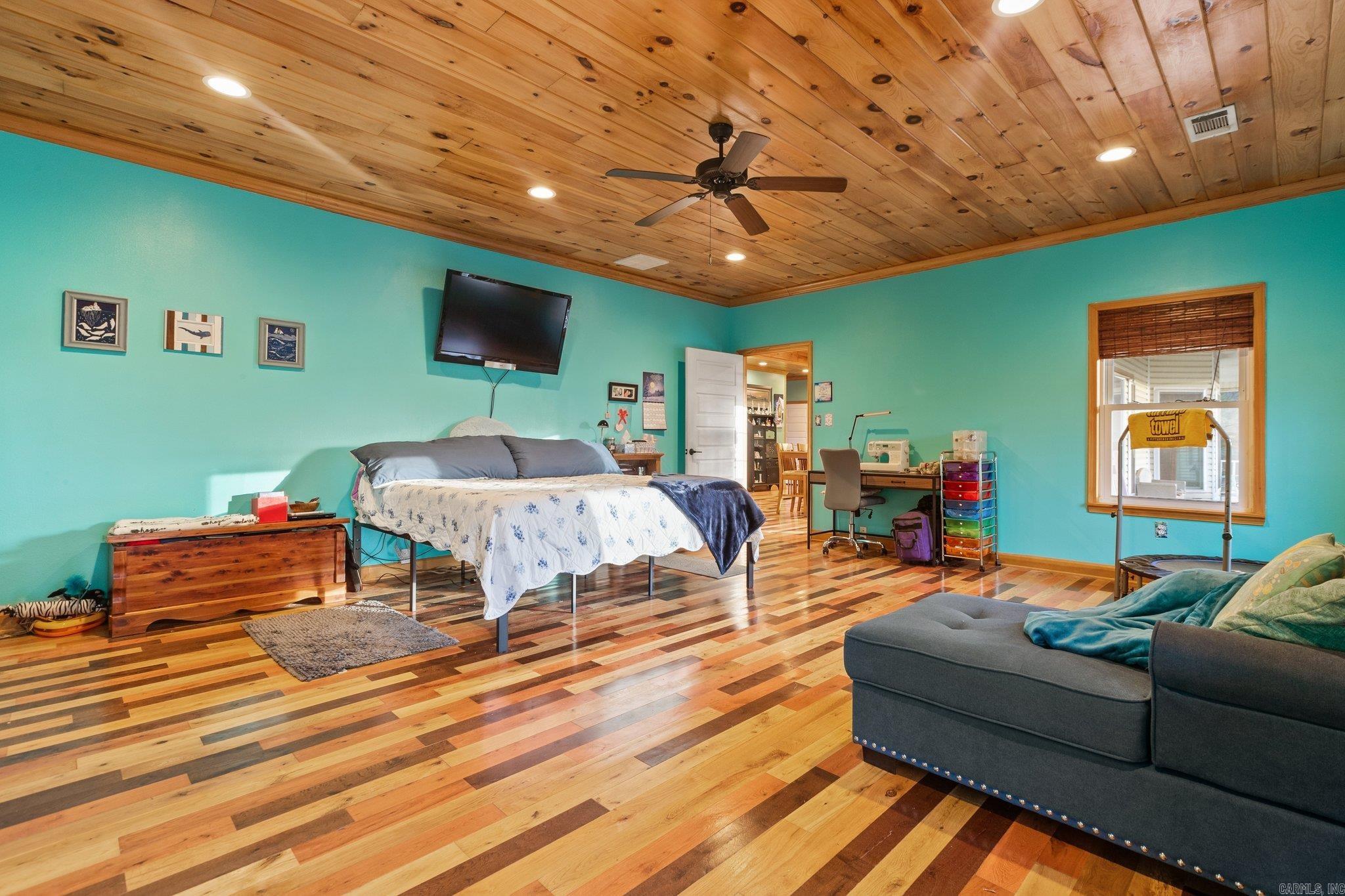 11200 Snow Cove