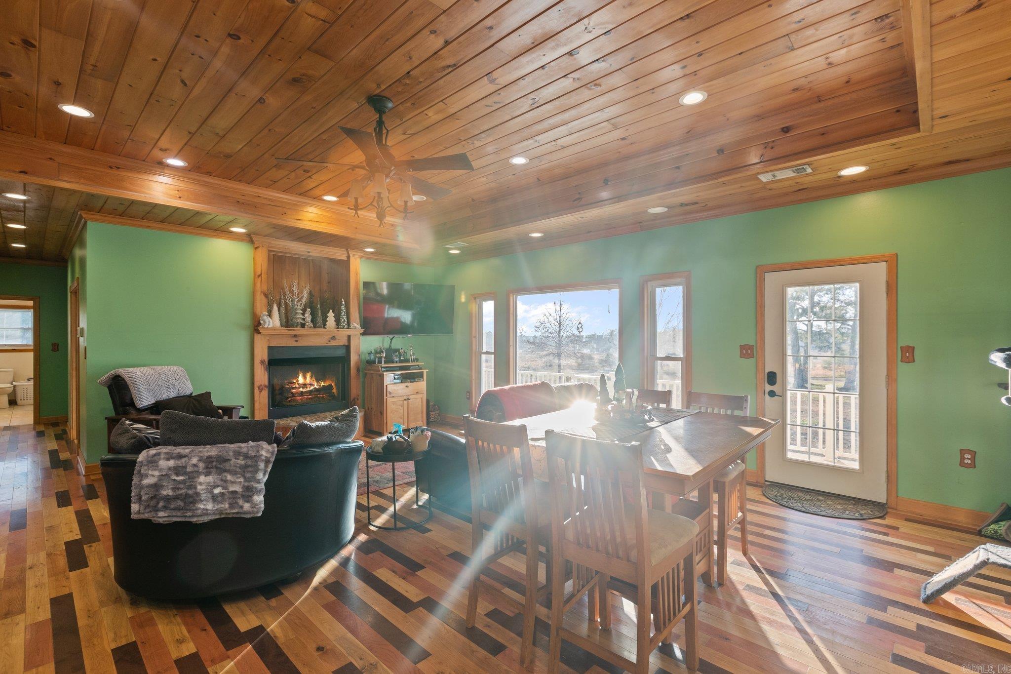 11200 Snow Cove