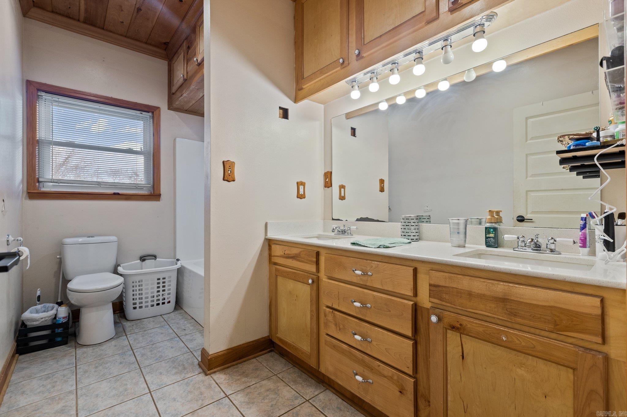 11200 Snow Cove