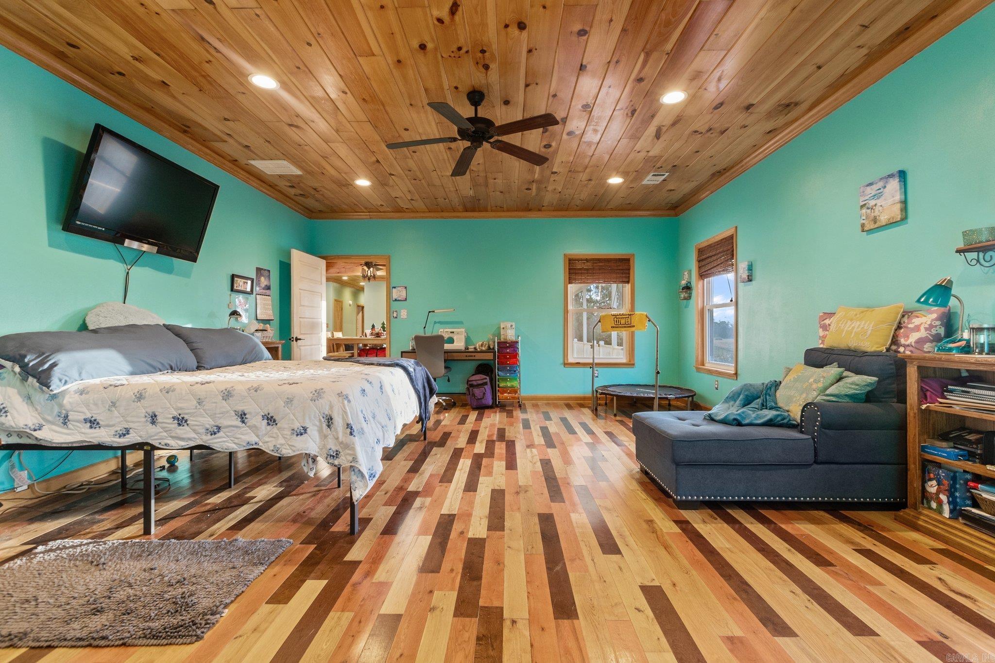 11200 Snow Cove