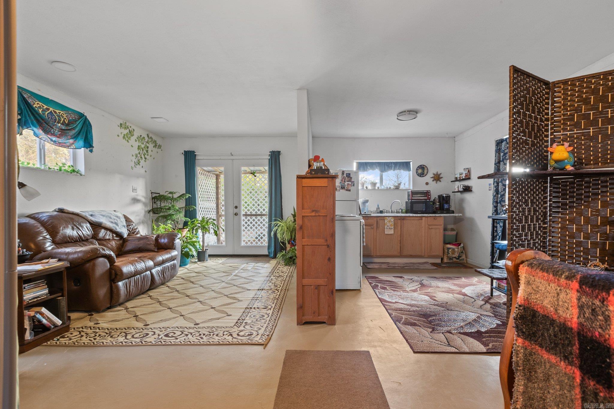 11200 Snow Cove