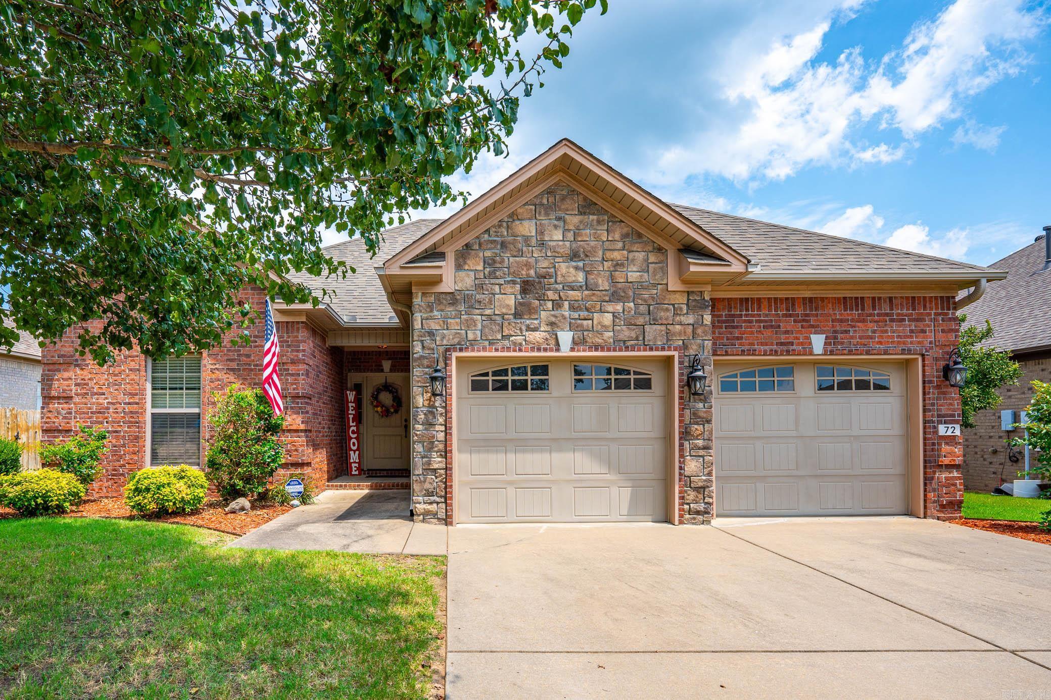 72 Oak Tree Circle