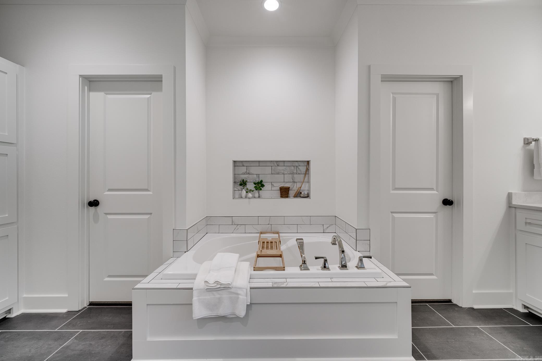 2960 Salem Oaks Drive