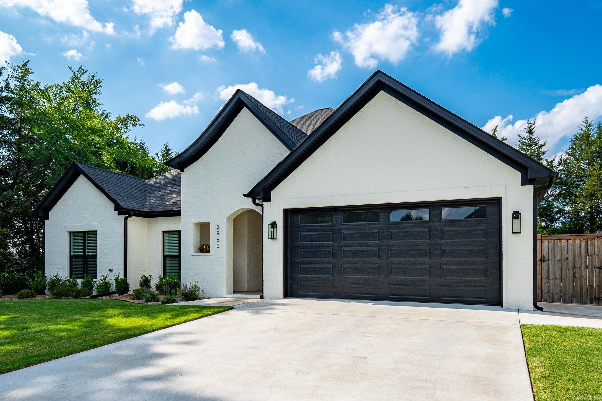 2960 Salem Oaks Drive