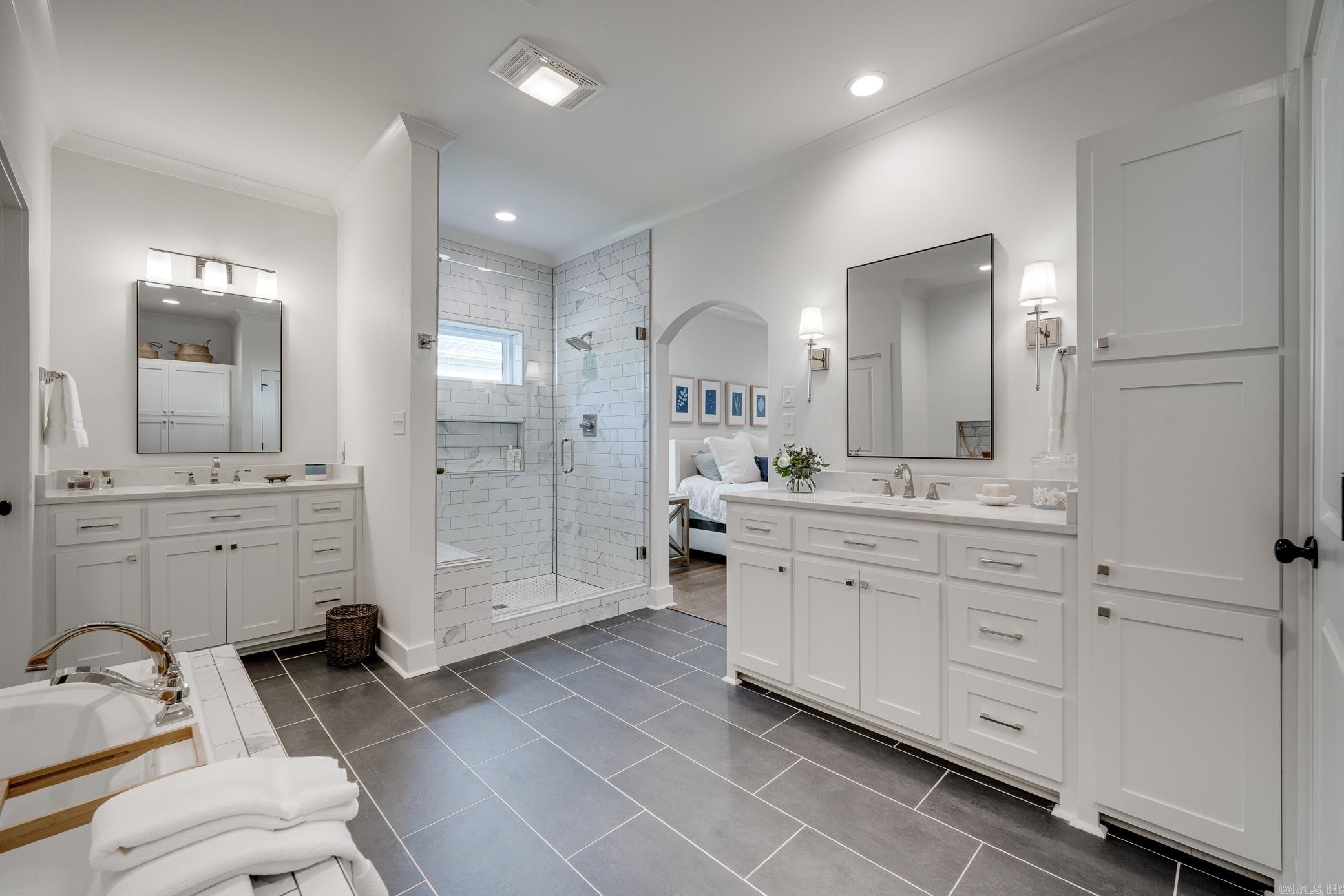 2960 Salem Oaks Drive