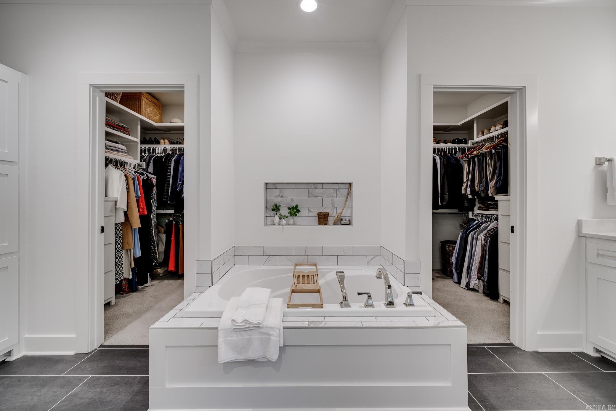 2960 Salem Oaks Drive