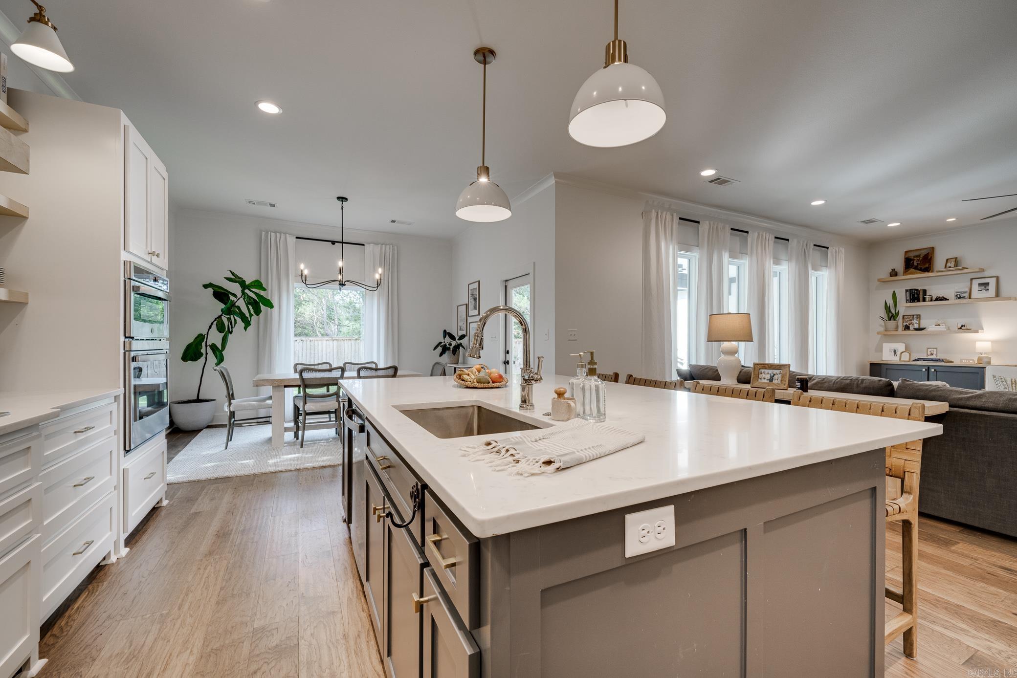 2960 Salem Oaks Drive