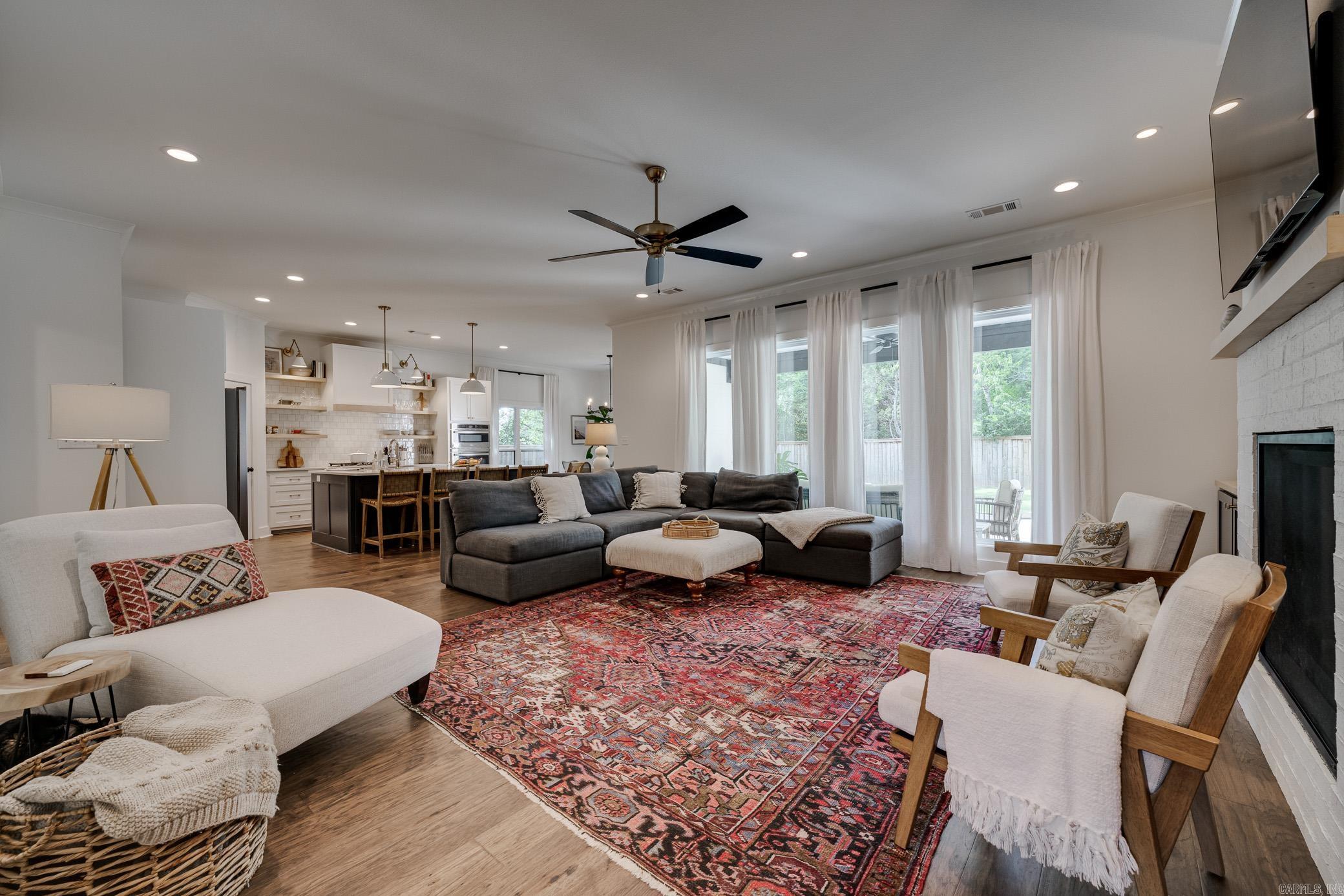 2960 Salem Oaks Drive