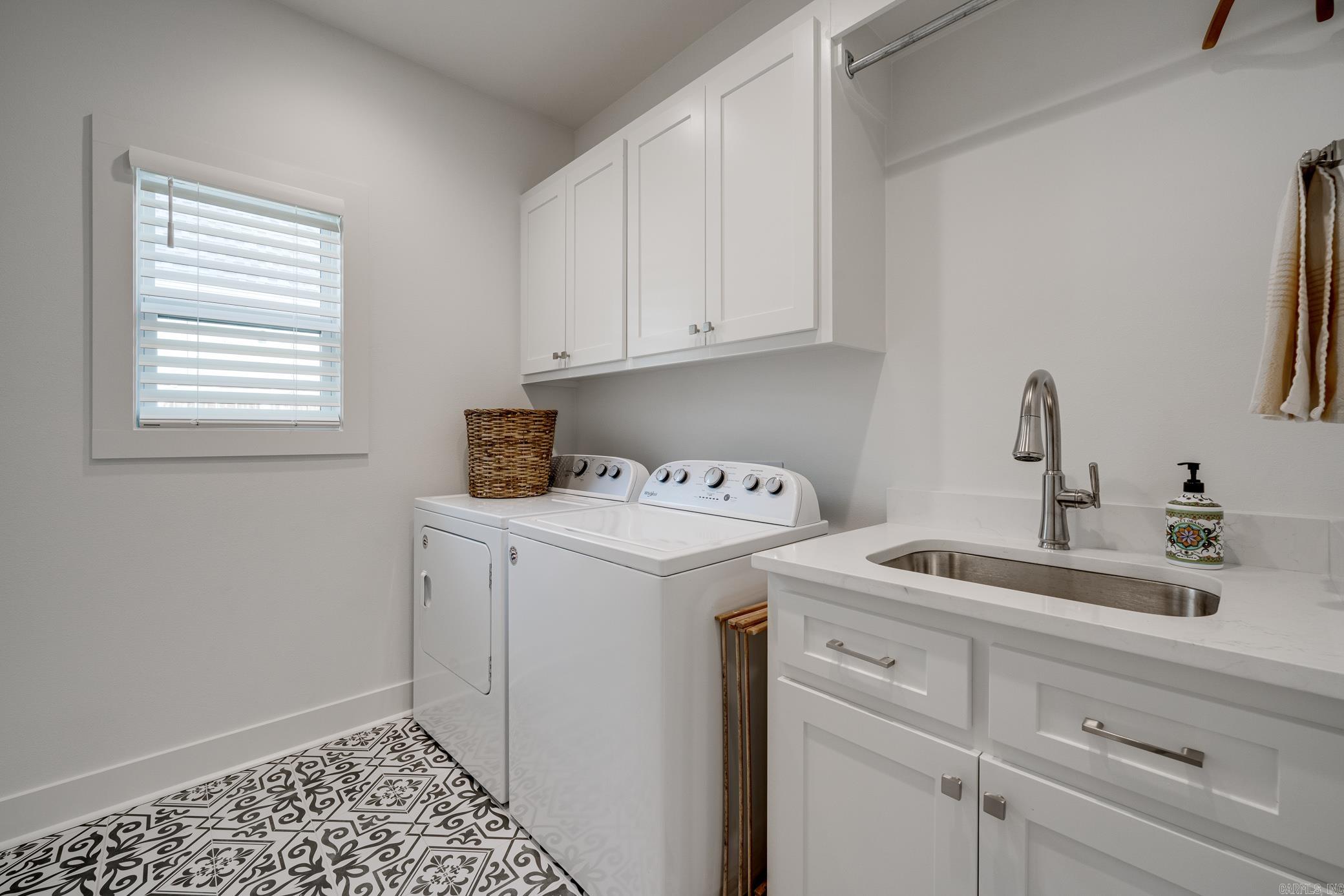 2960 Salem Oaks Drive