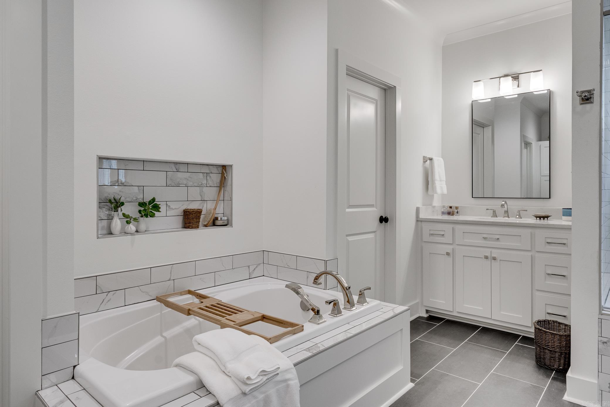 2960 Salem Oaks Drive